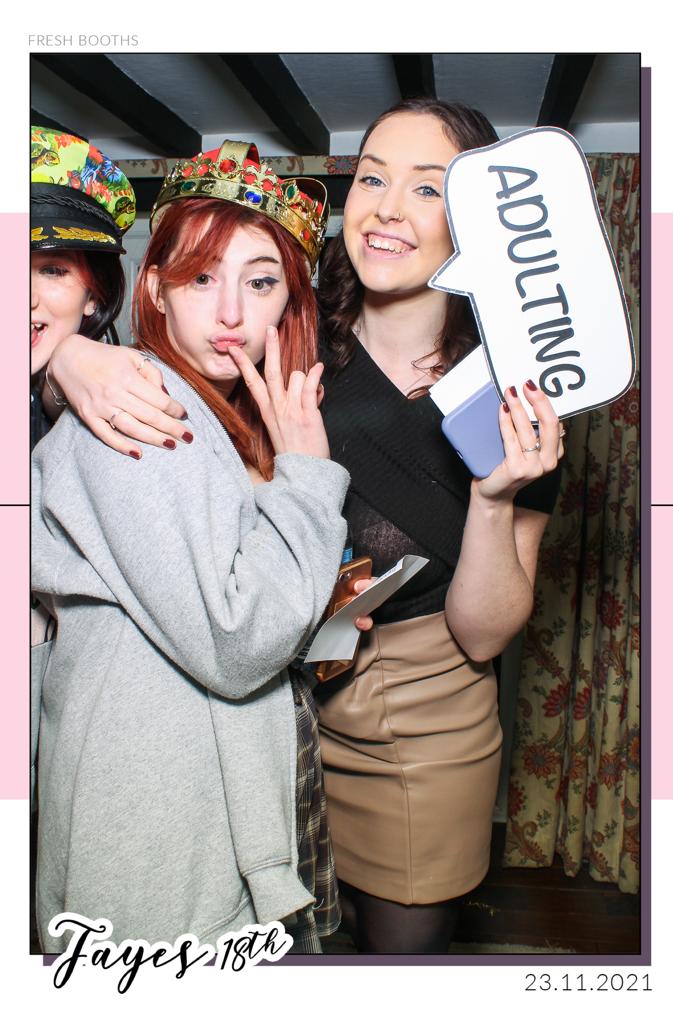 Fayes 18th - Selfie Mirror | View more photos from the event at gallery.freshbooths.com/u/FreshBooths/Fayes-18th-Selfie-Mirror