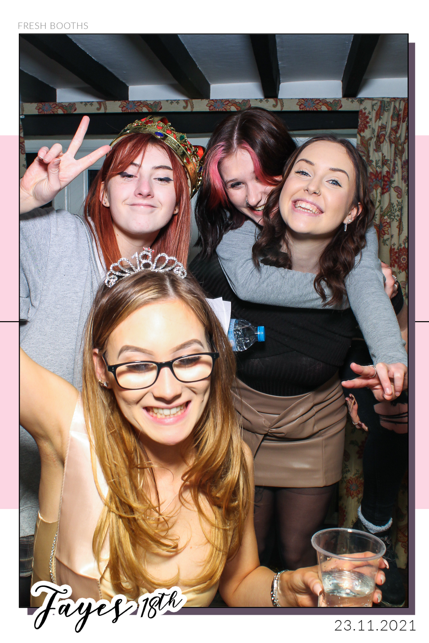 Fayes 18th - Selfie Mirror | View more photos from the event at gallery.freshbooths.com/u/FreshBooths/Fayes-18th-Selfie-Mirror