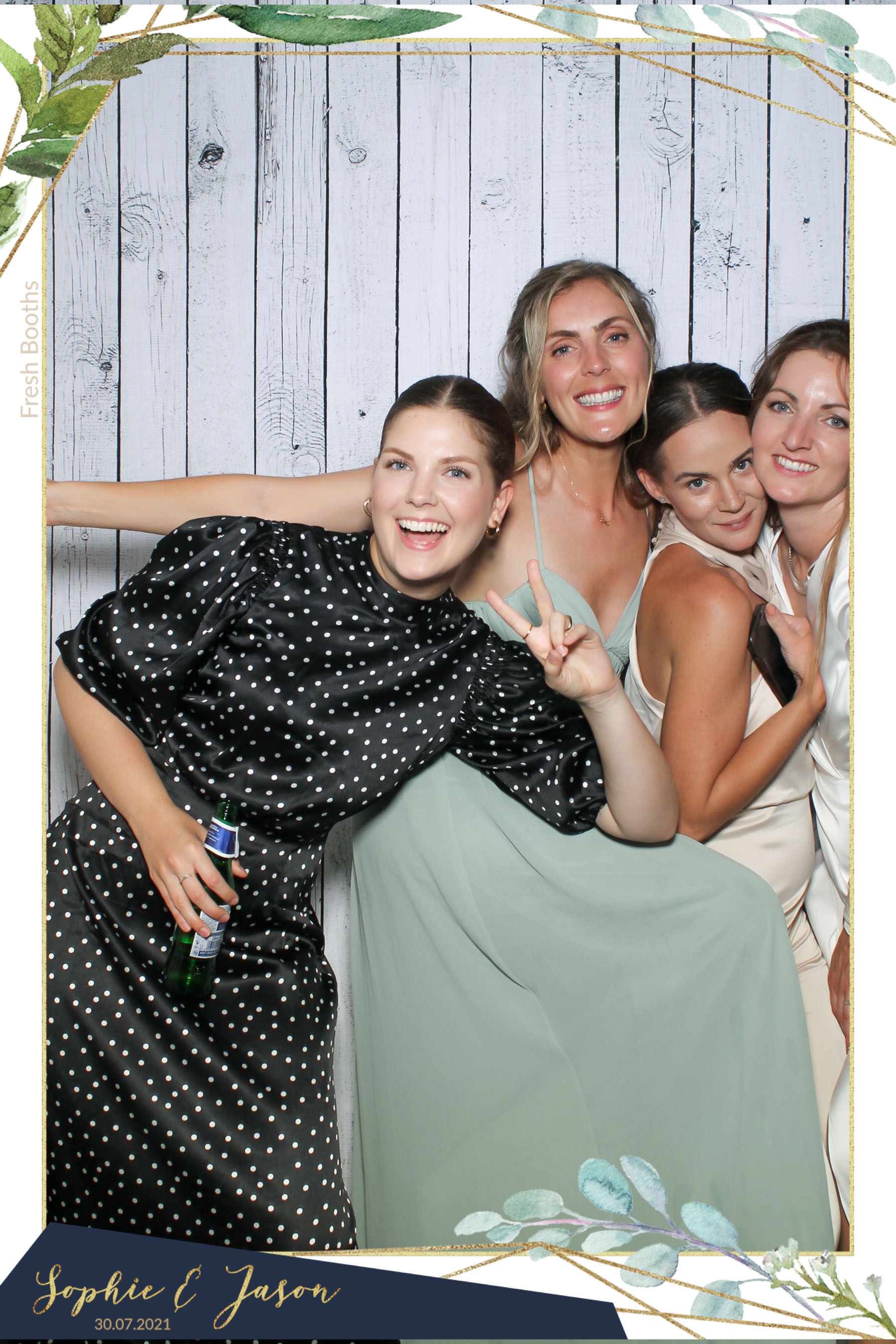 Jason and Sophie Wedding - Selfie Mirror | View more photos from the event at gallery.freshbooths.com/u/FreshBooths/Jason-and-Sophie-Wedding-Selfie-Mirror