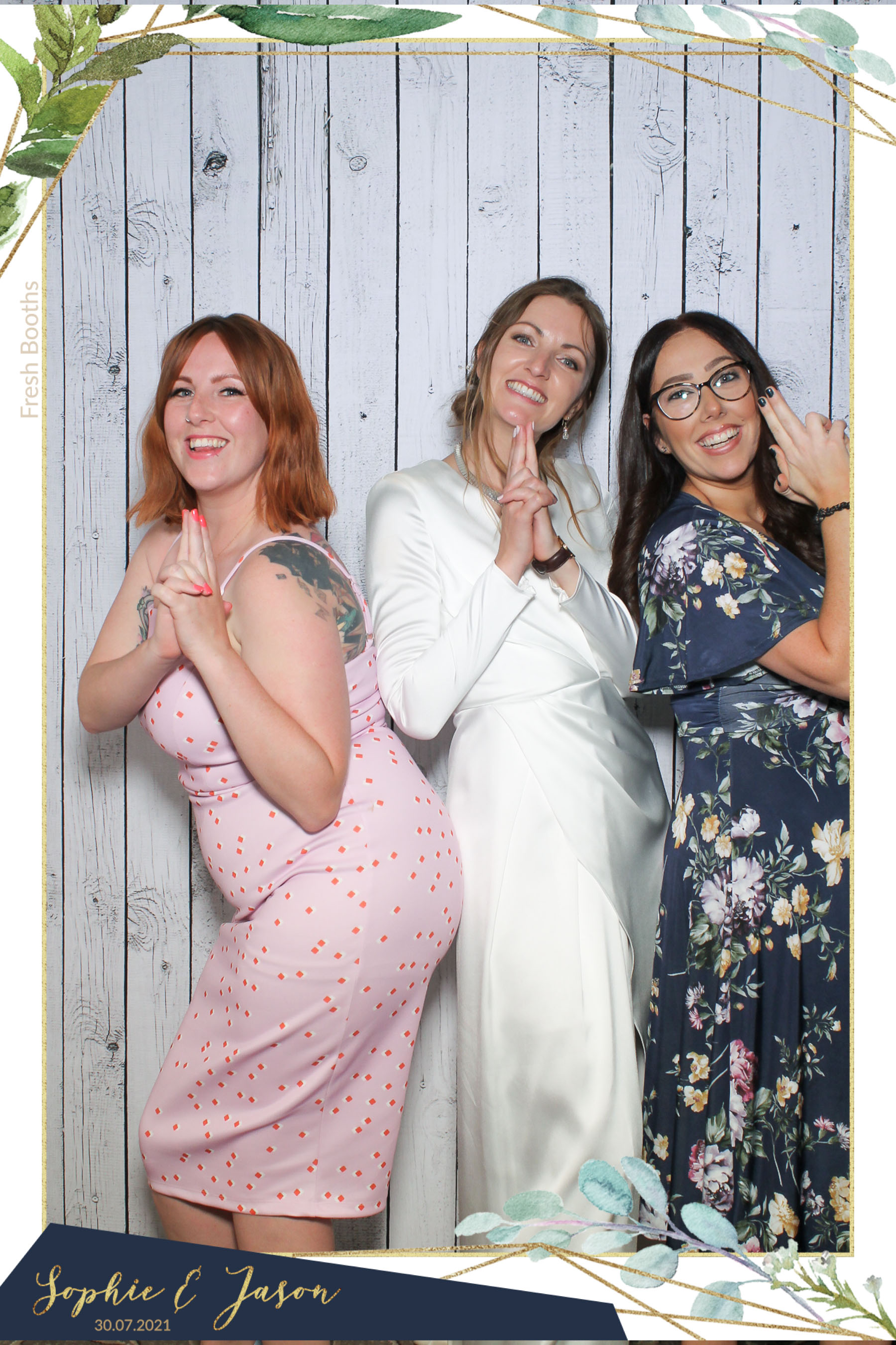 Jason and Sophie Wedding - Selfie Mirror | View more photos from the event at gallery.freshbooths.com/u/FreshBooths/Jason-and-Sophie-Wedding-Selfie-Mirror