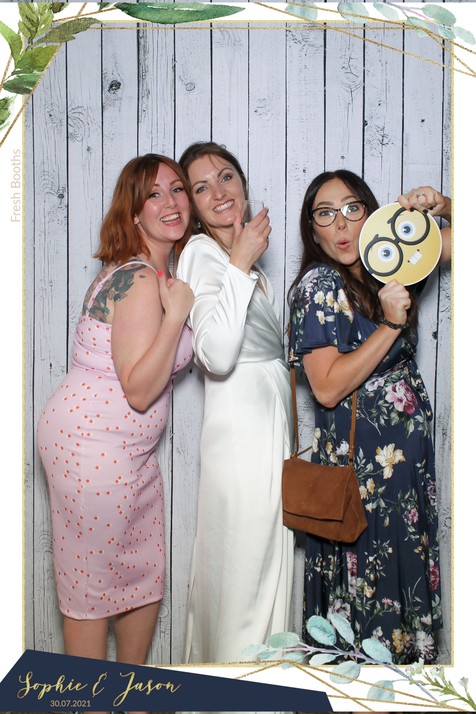 Jason and Sophie Wedding - Selfie Mirror | View more photos from the event at gallery.freshbooths.com/u/FreshBooths/Jason-and-Sophie-Wedding-Selfie-Mirror