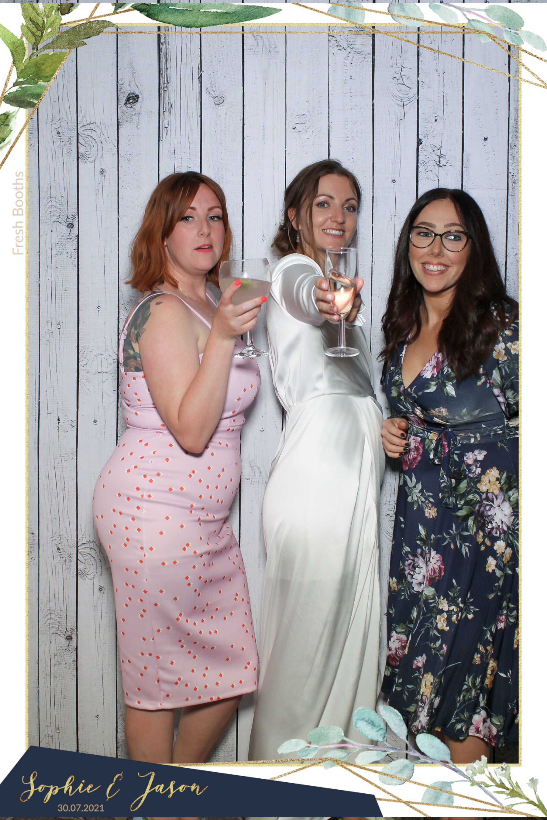 Jason and Sophie Wedding - Selfie Mirror | View more photos from the event at gallery.freshbooths.com/u/FreshBooths/Jason-and-Sophie-Wedding-Selfie-Mirror