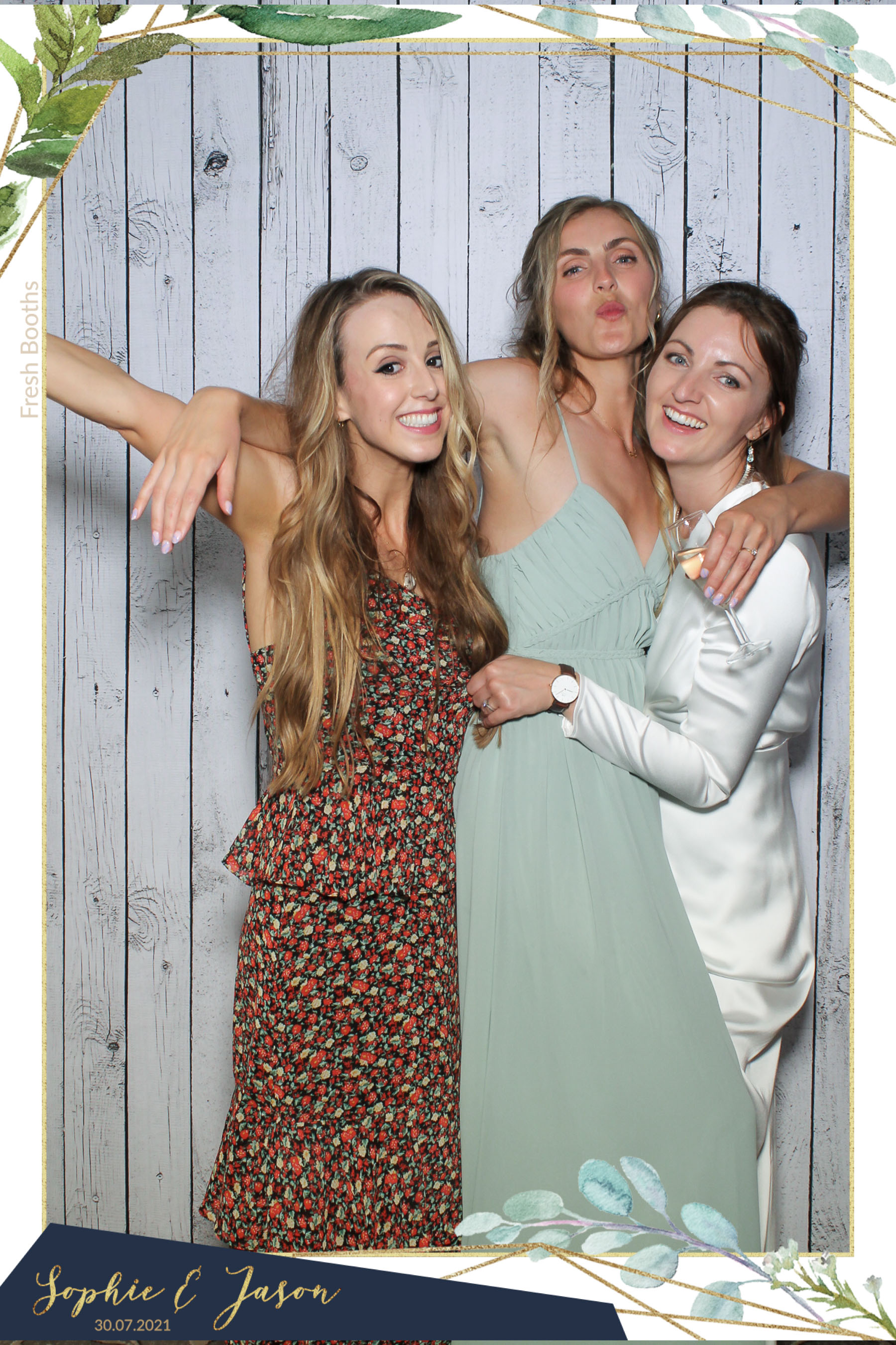 Jason and Sophie Wedding - Selfie Mirror | View more photos from the event at gallery.freshbooths.com/u/FreshBooths/Jason-and-Sophie-Wedding-Selfie-Mirror