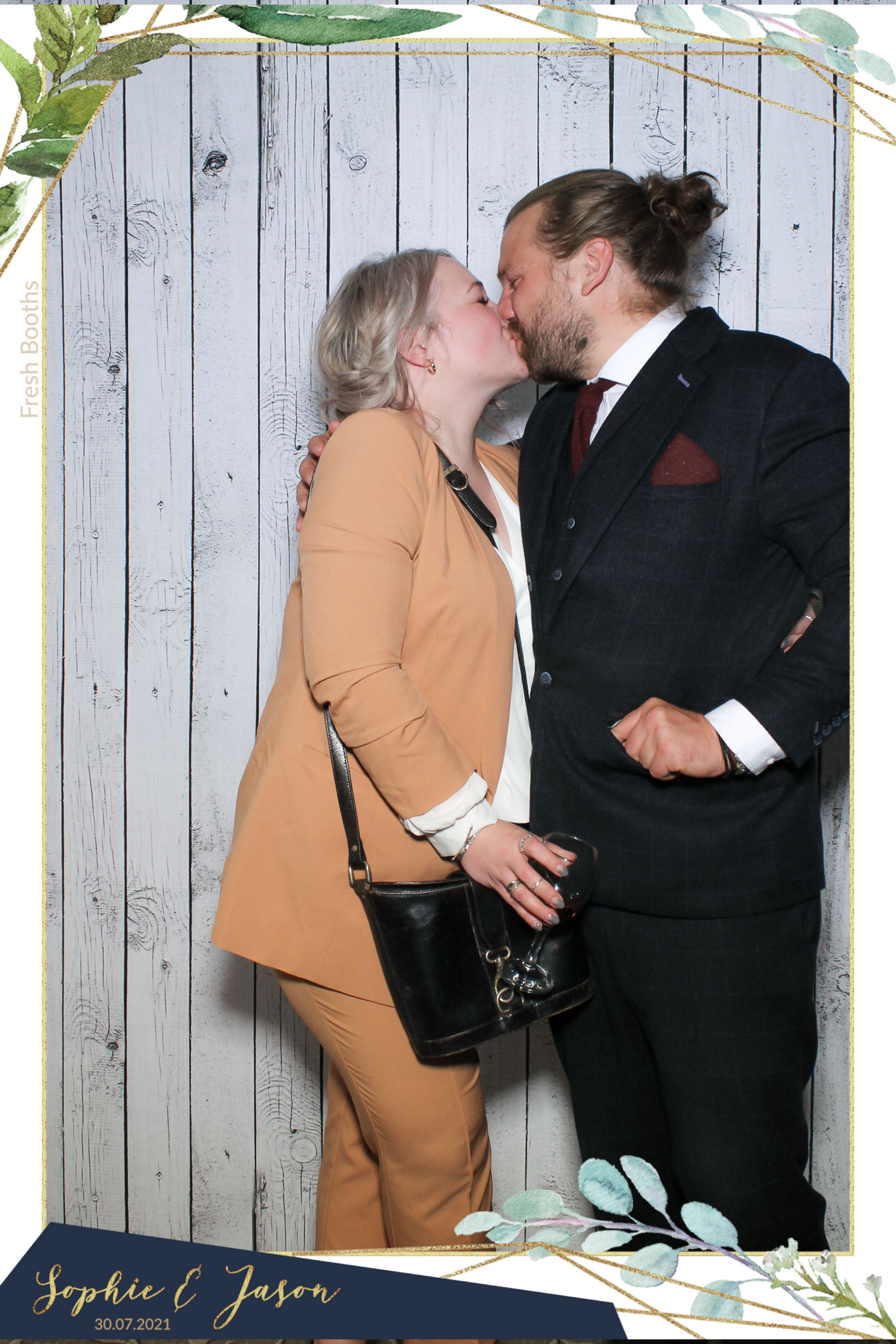 Jason and Sophie Wedding - Selfie Mirror | View more photos from the event at gallery.freshbooths.com/u/FreshBooths/Jason-and-Sophie-Wedding-Selfie-Mirror