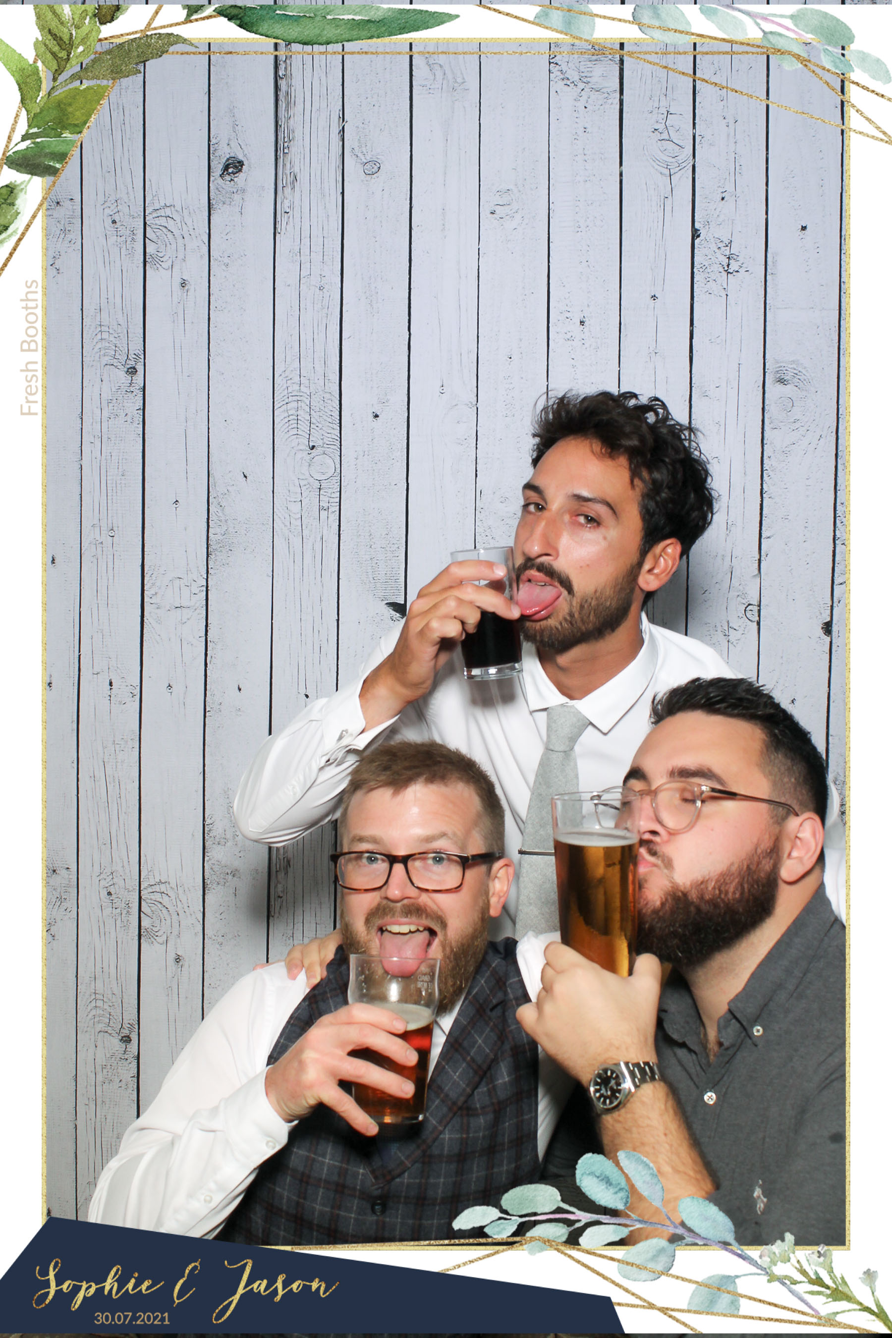 Jason and Sophie Wedding - Selfie Mirror | View more photos from the event at gallery.freshbooths.com/u/FreshBooths/Jason-and-Sophie-Wedding-Selfie-Mirror