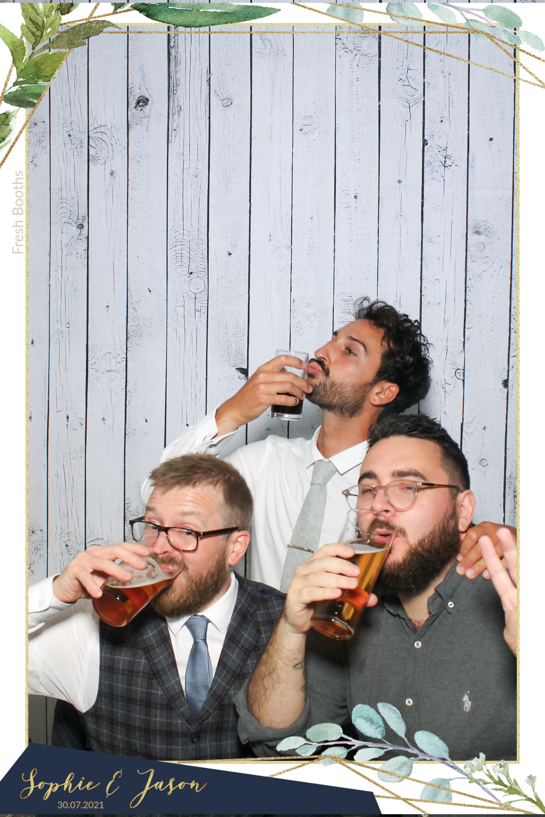 Jason and Sophie Wedding - Selfie Mirror | View more photos from the event at gallery.freshbooths.com/u/FreshBooths/Jason-and-Sophie-Wedding-Selfie-Mirror