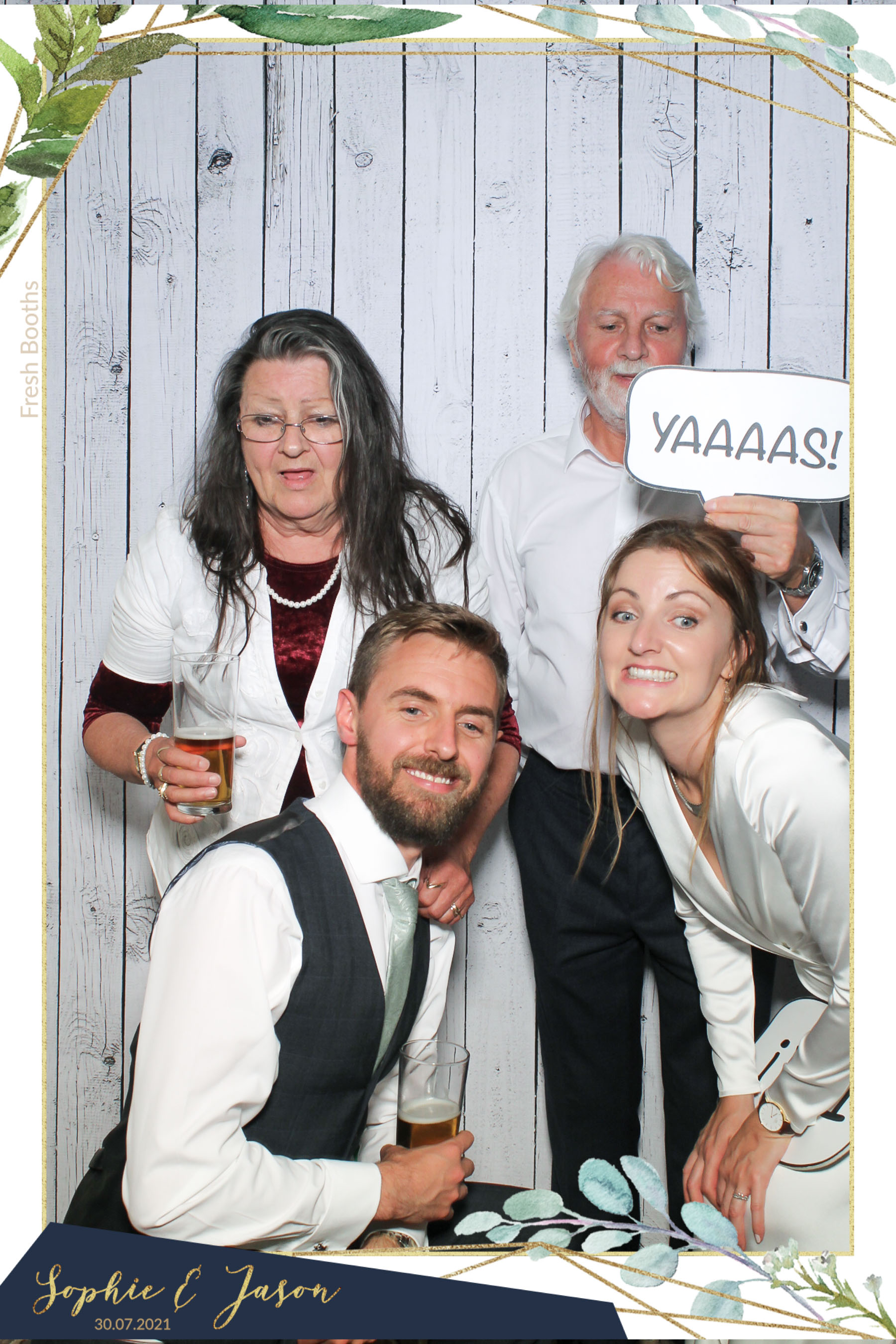 Jason and Sophie Wedding - Selfie Mirror | View more photos from the event at gallery.freshbooths.com/u/FreshBooths/Jason-and-Sophie-Wedding-Selfie-Mirror