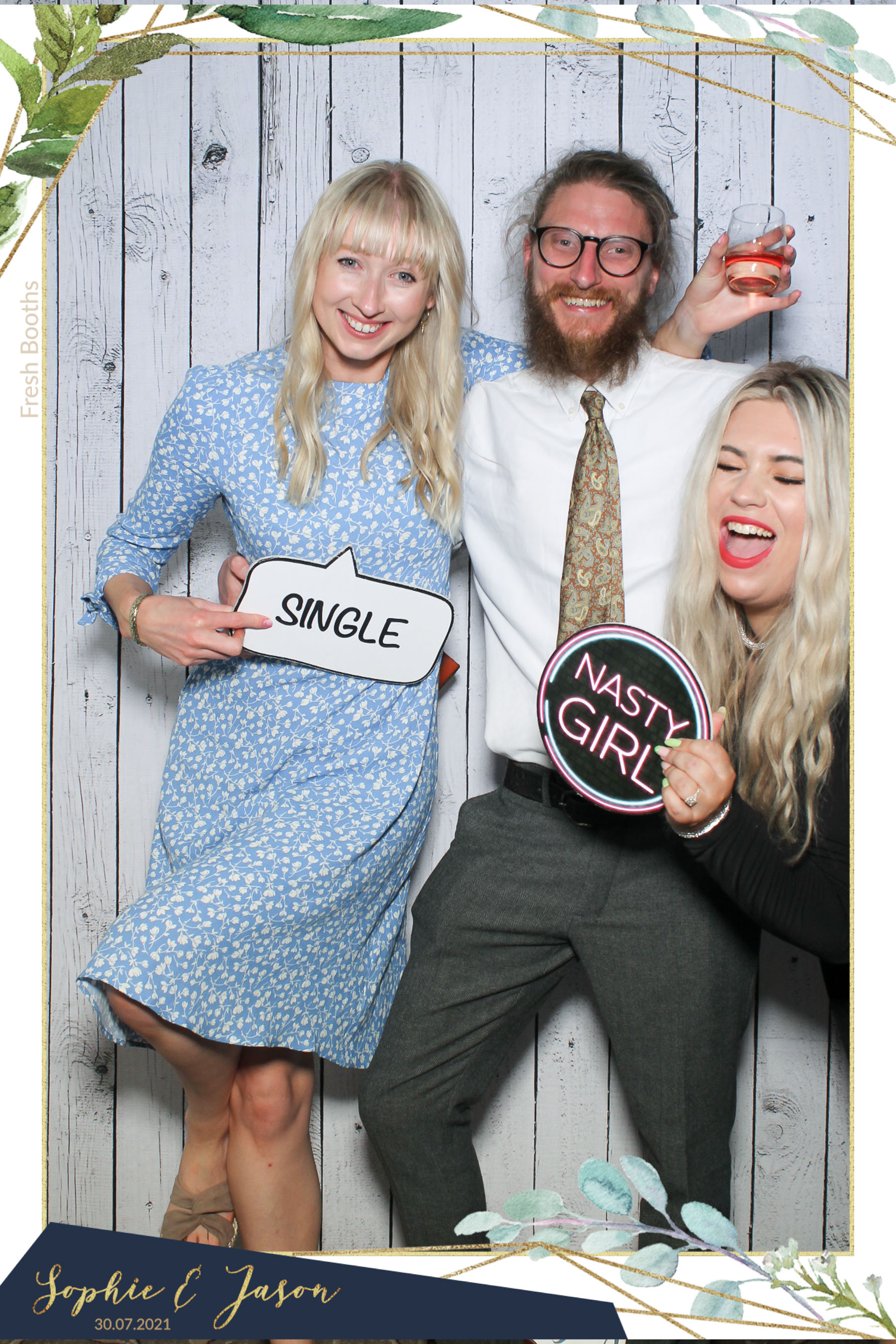 Jason and Sophie Wedding - Selfie Mirror | View more photos from the event at gallery.freshbooths.com/u/FreshBooths/Jason-and-Sophie-Wedding-Selfie-Mirror