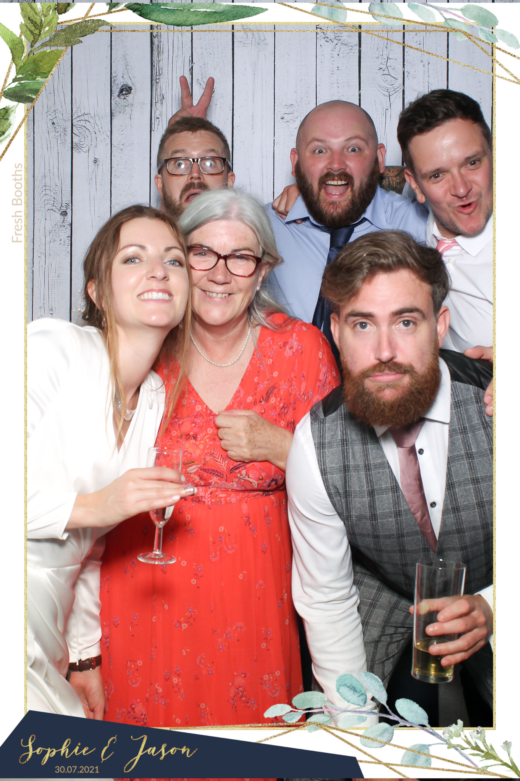 Jason and Sophie Wedding - Selfie Mirror | View more photos from the event at gallery.freshbooths.com/u/FreshBooths/Jason-and-Sophie-Wedding-Selfie-Mirror