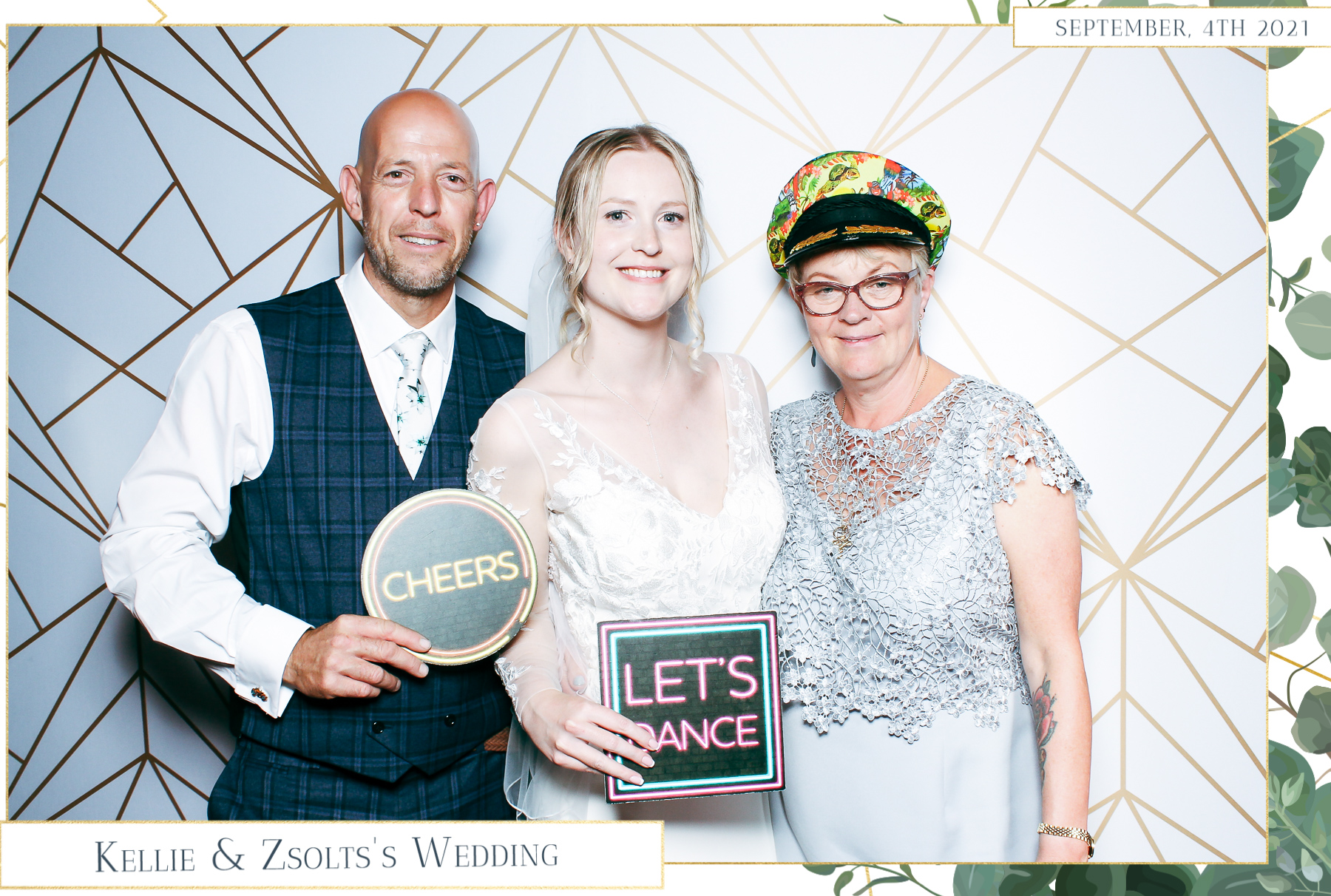 Kellie & Zsolt Wedding - Classic Open Booth | View more photos from the event at gallery.freshbooths.com/u/FreshBooths/Kellie-Zsolt-Wedding-Classic-Open-Booth