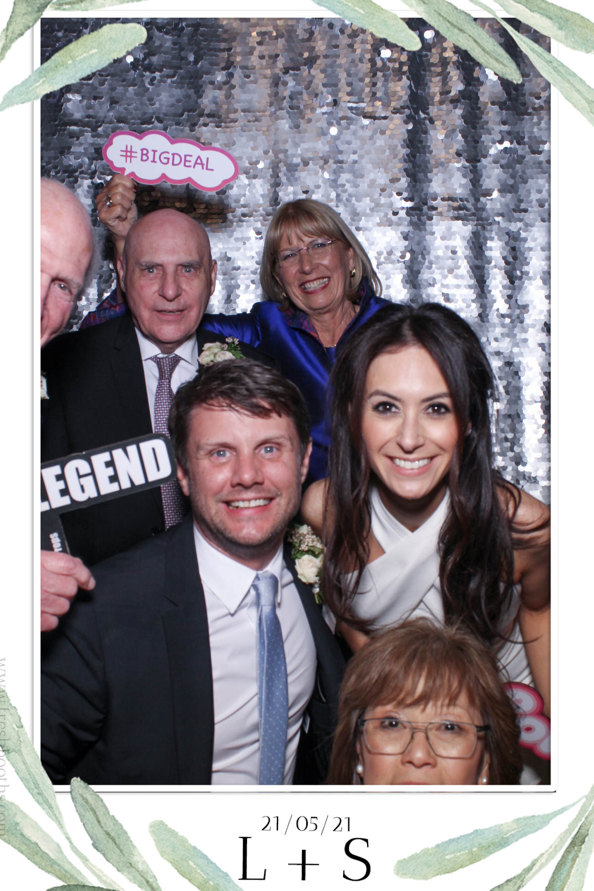 L & S Wedding | View more photos from the event at gallery.freshbooths.com/u/FreshBooths/L-S-Wedding