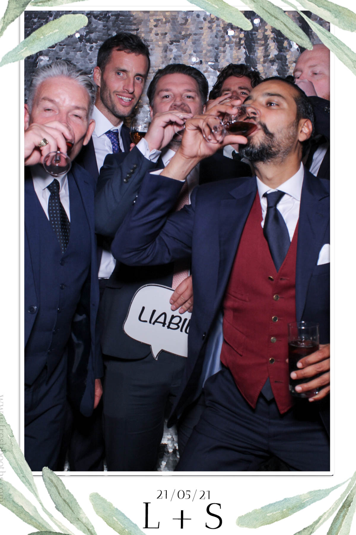L & S Wedding | View more photos from the event at gallery.freshbooths.com/u/FreshBooths/L-S-Wedding