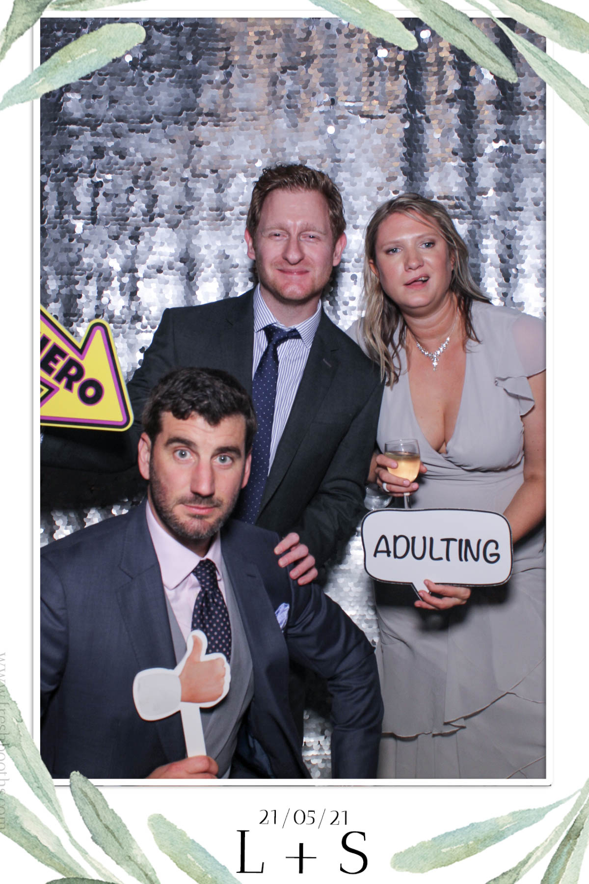 L & S Wedding | View more photos from the event at gallery.freshbooths.com/u/FreshBooths/L-S-Wedding