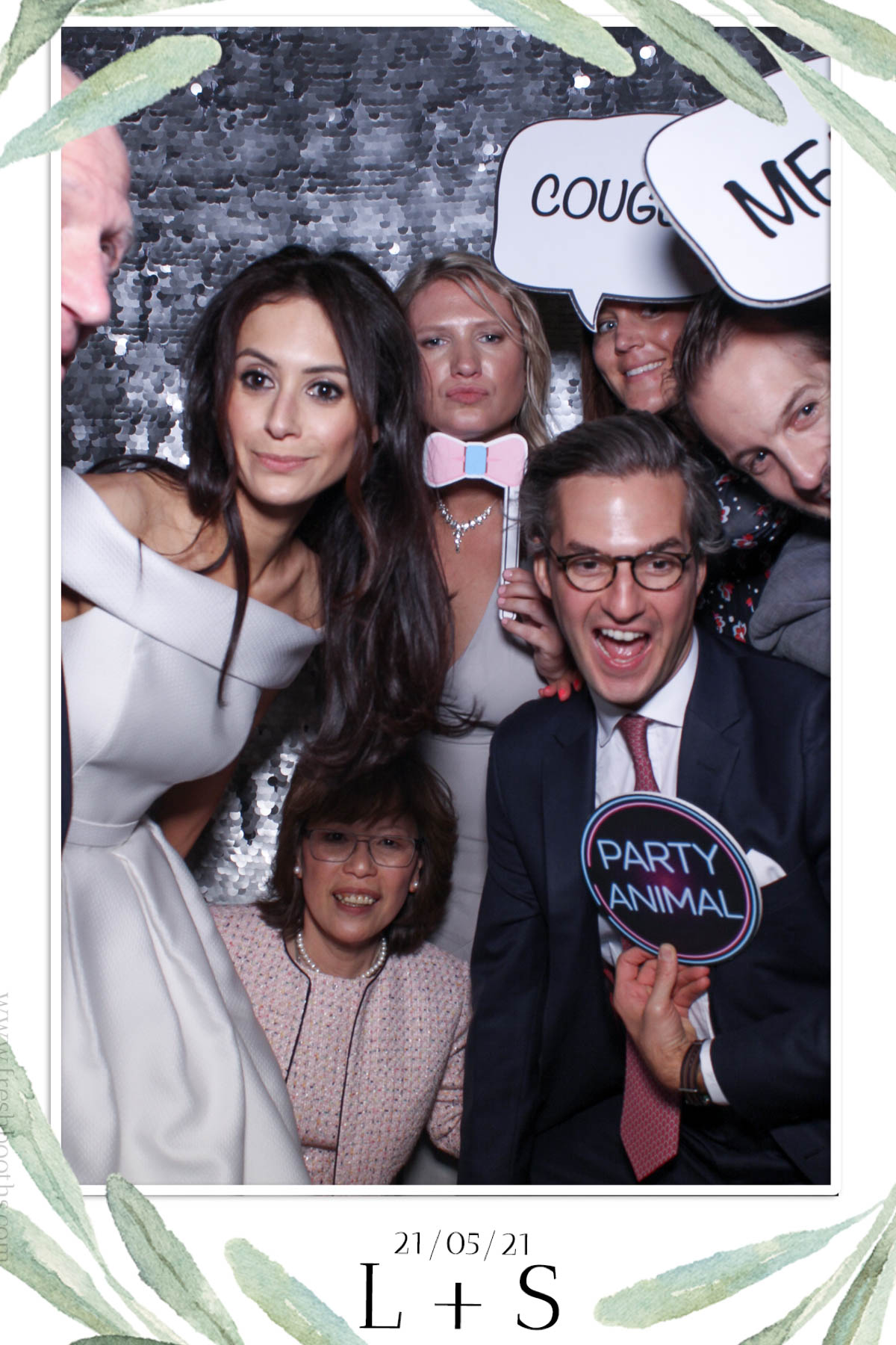 L & S Wedding | View more photos from the event at gallery.freshbooths.com/u/FreshBooths/L-S-Wedding