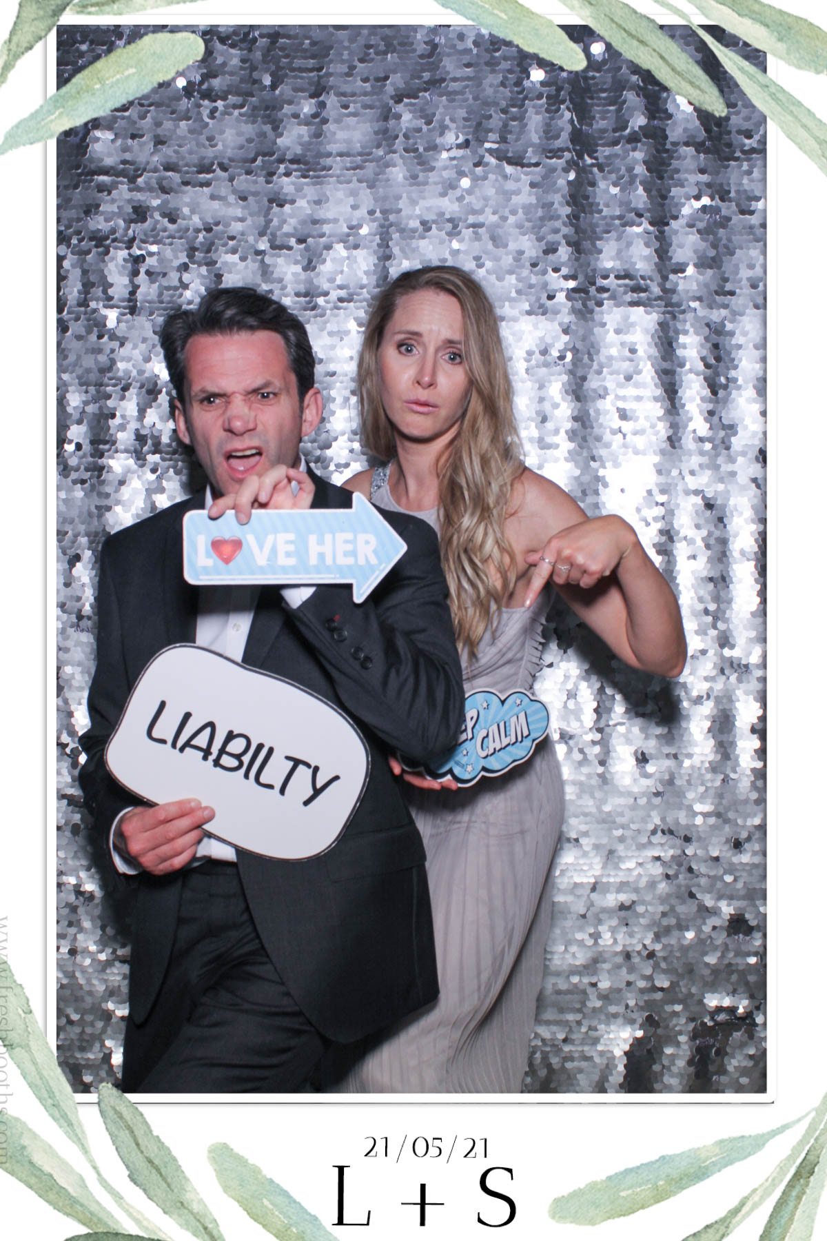 L & S Wedding | View more photos from the event at gallery.freshbooths.com/u/FreshBooths/L-S-Wedding