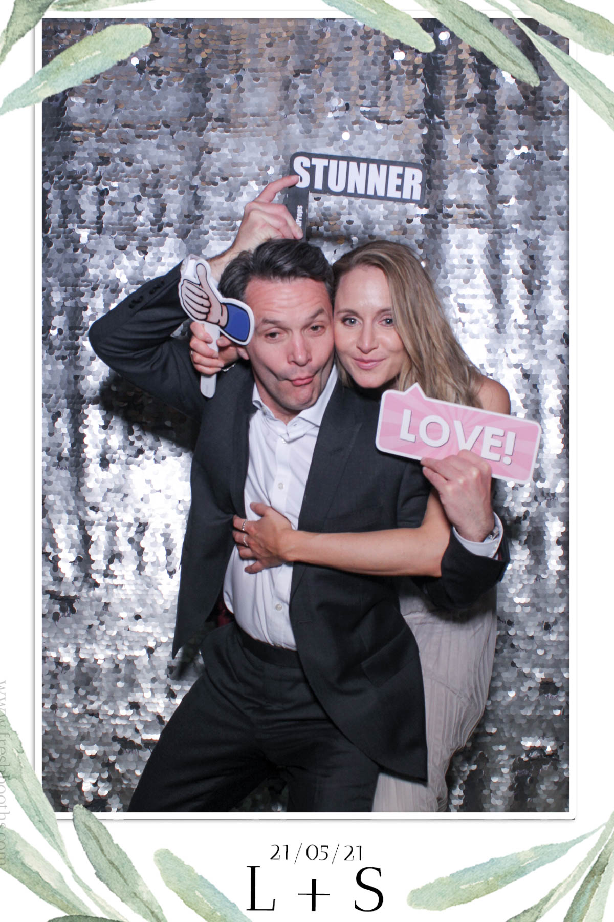 L & S Wedding | View more photos from the event at gallery.freshbooths.com/u/FreshBooths/L-S-Wedding