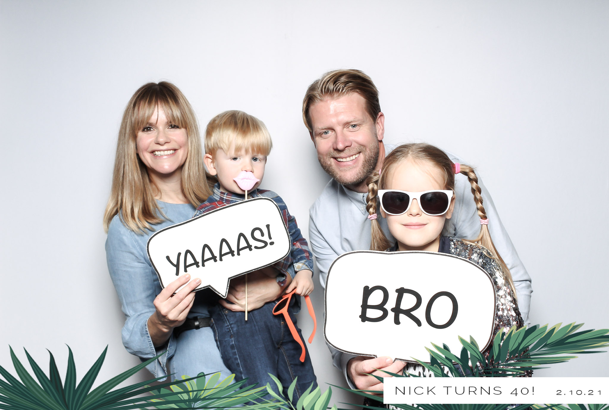 Nick Turns 40! -Classic Open Booth | View more photos from the event at gallery.freshbooths.com/u/FreshBooths/Nick-Turns-40-Classic-Open-Booth
