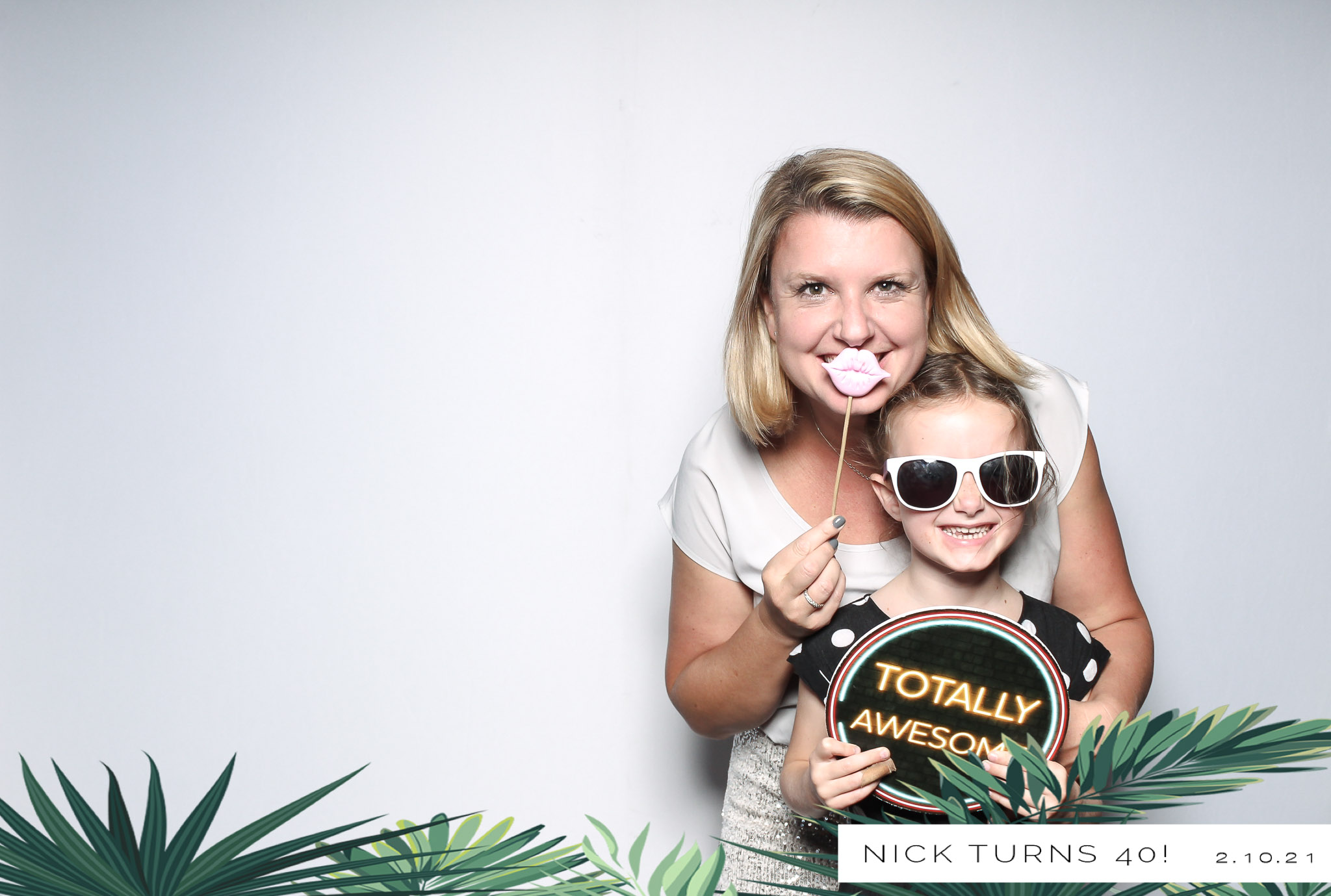 Nick Turns 40! -Classic Open Booth | View more photos from the event at gallery.freshbooths.com/u/FreshBooths/Nick-Turns-40-Classic-Open-Booth