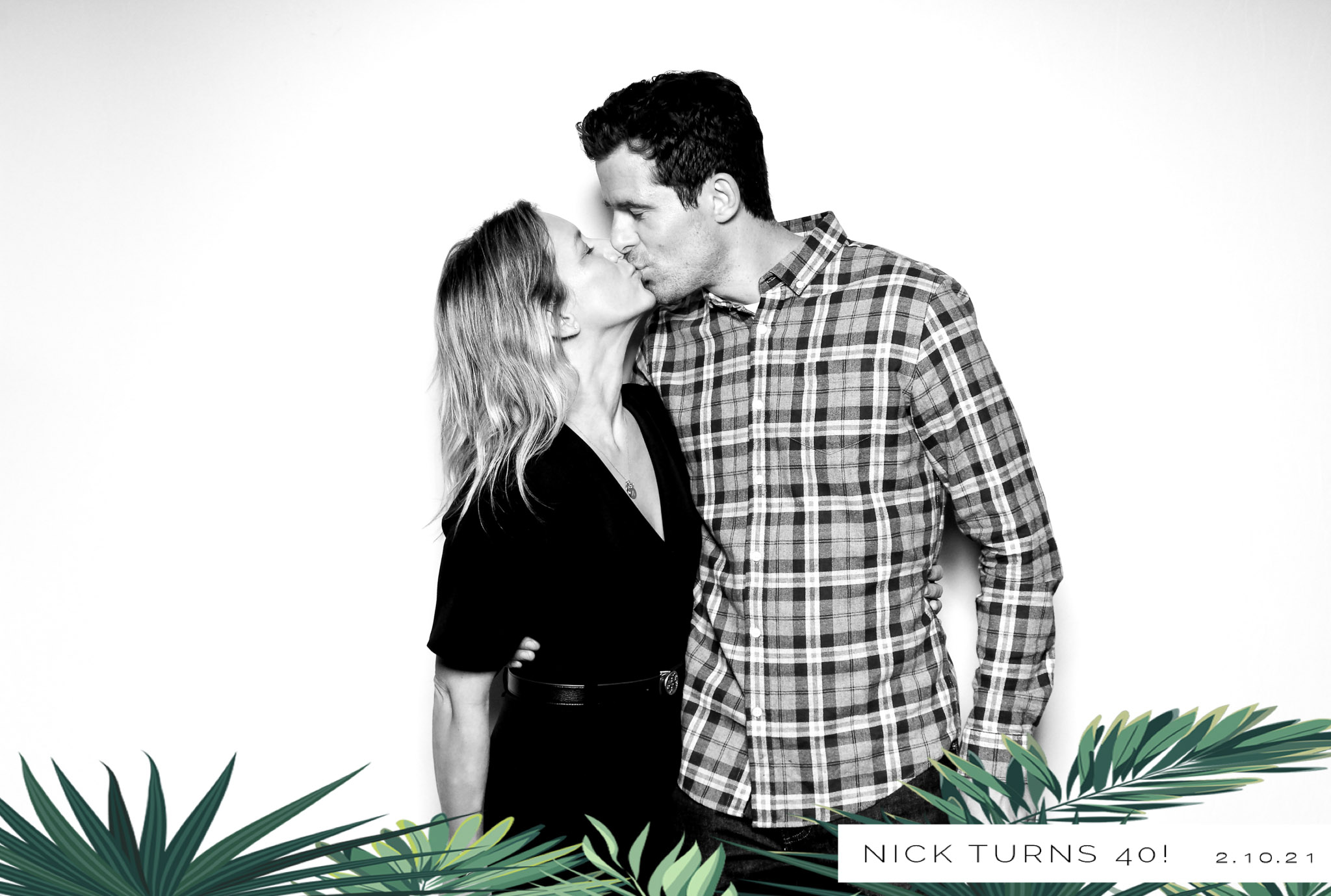 Nick Turns 40! -Classic Open Booth | View more photos from the event at gallery.freshbooths.com/u/FreshBooths/Nick-Turns-40-Classic-Open-Booth