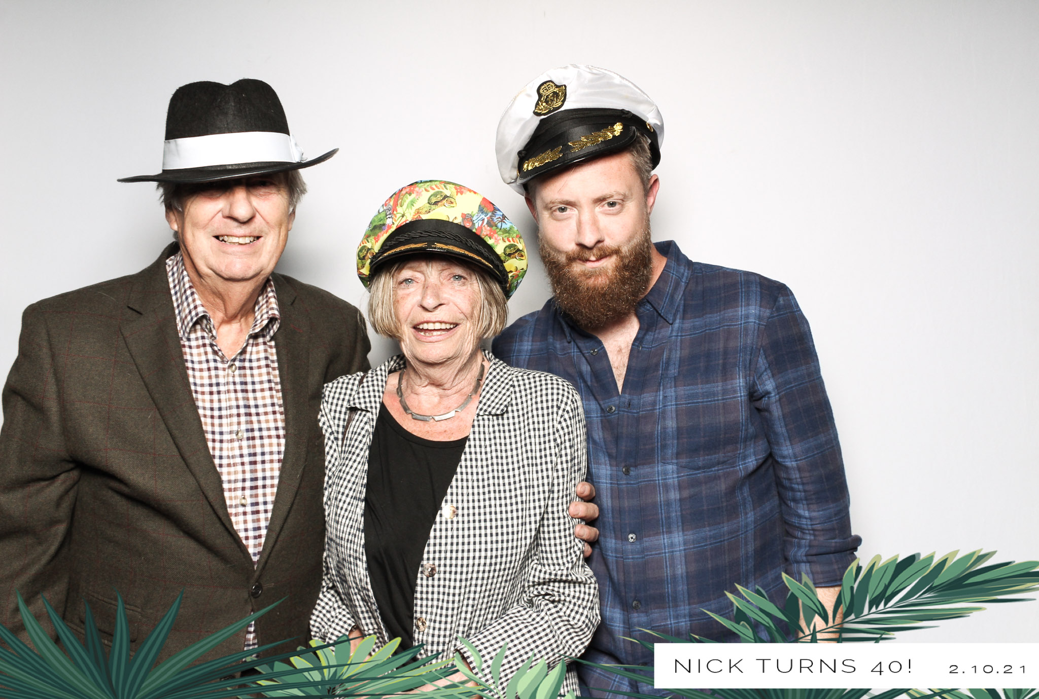 Nick Turns 40! -Classic Open Booth | View more photos from the event at gallery.freshbooths.com/u/FreshBooths/Nick-Turns-40-Classic-Open-Booth