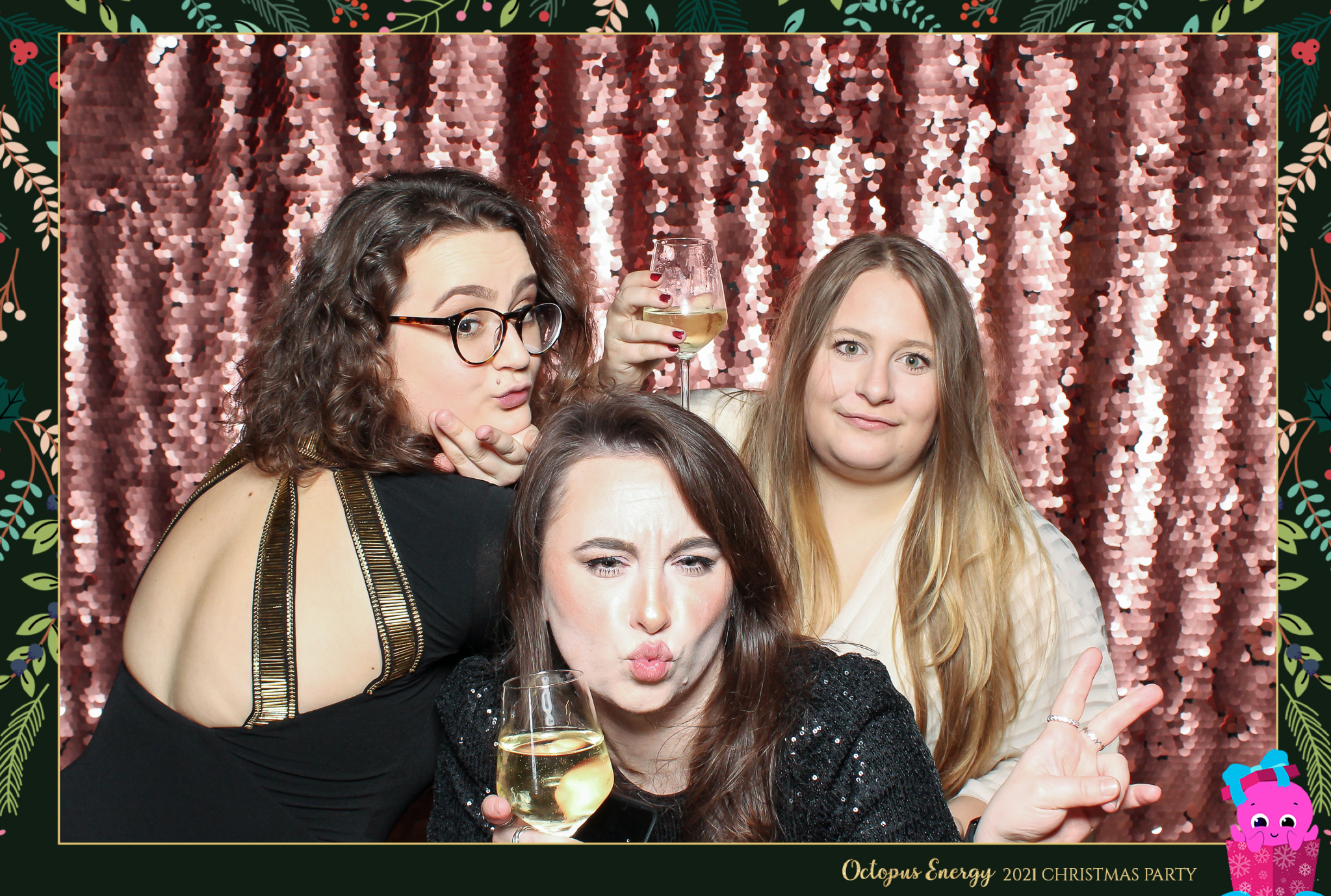 Octopus Energy Christmas Party 2021 | View more photos from the event at gallery.freshbooths.com/u/FreshBooths/Octopus-Energy-Christmas-Party-2021