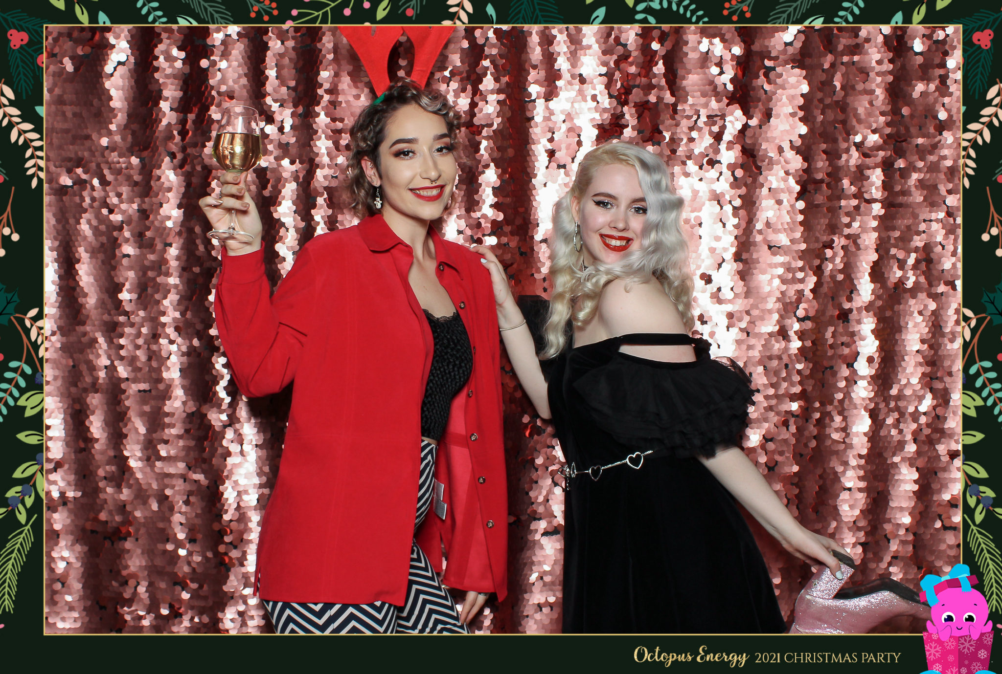Octopus Energy Christmas Party 2021 | View more photos from the event at gallery.freshbooths.com/u/FreshBooths/Octopus-Energy-Christmas-Party-2021