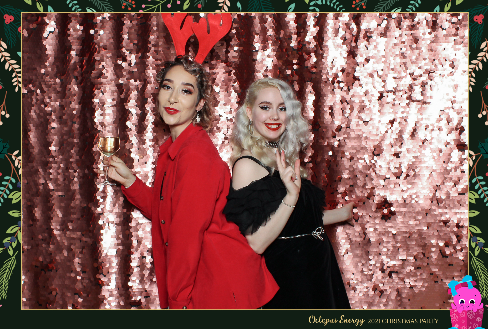 Octopus Energy Christmas Party 2021 | View more photos from the event at gallery.freshbooths.com/u/FreshBooths/Octopus-Energy-Christmas-Party-2021