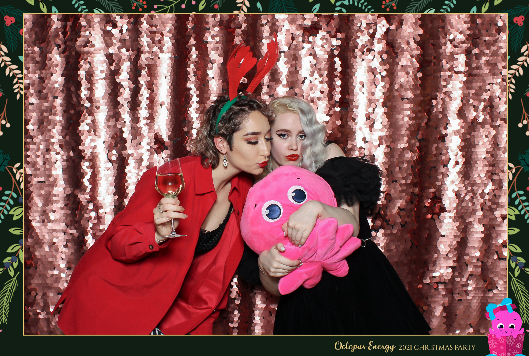 Octopus Energy Christmas Party 2021 | View more photos from the event at gallery.freshbooths.com/u/FreshBooths/Octopus-Energy-Christmas-Party-2021