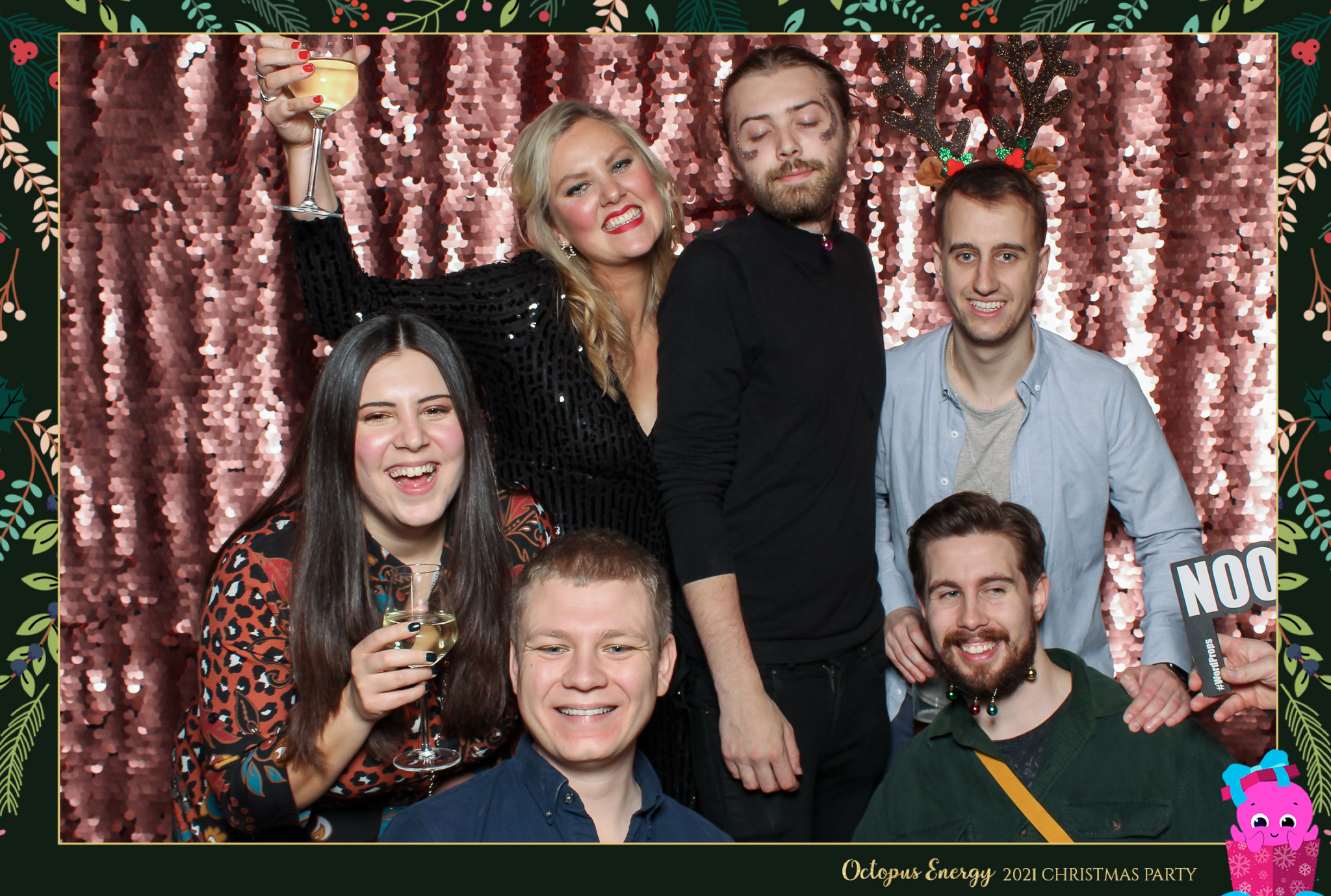 Octopus Energy Christmas Party 2021 | View more photos from the event at gallery.freshbooths.com/u/FreshBooths/Octopus-Energy-Christmas-Party-2021