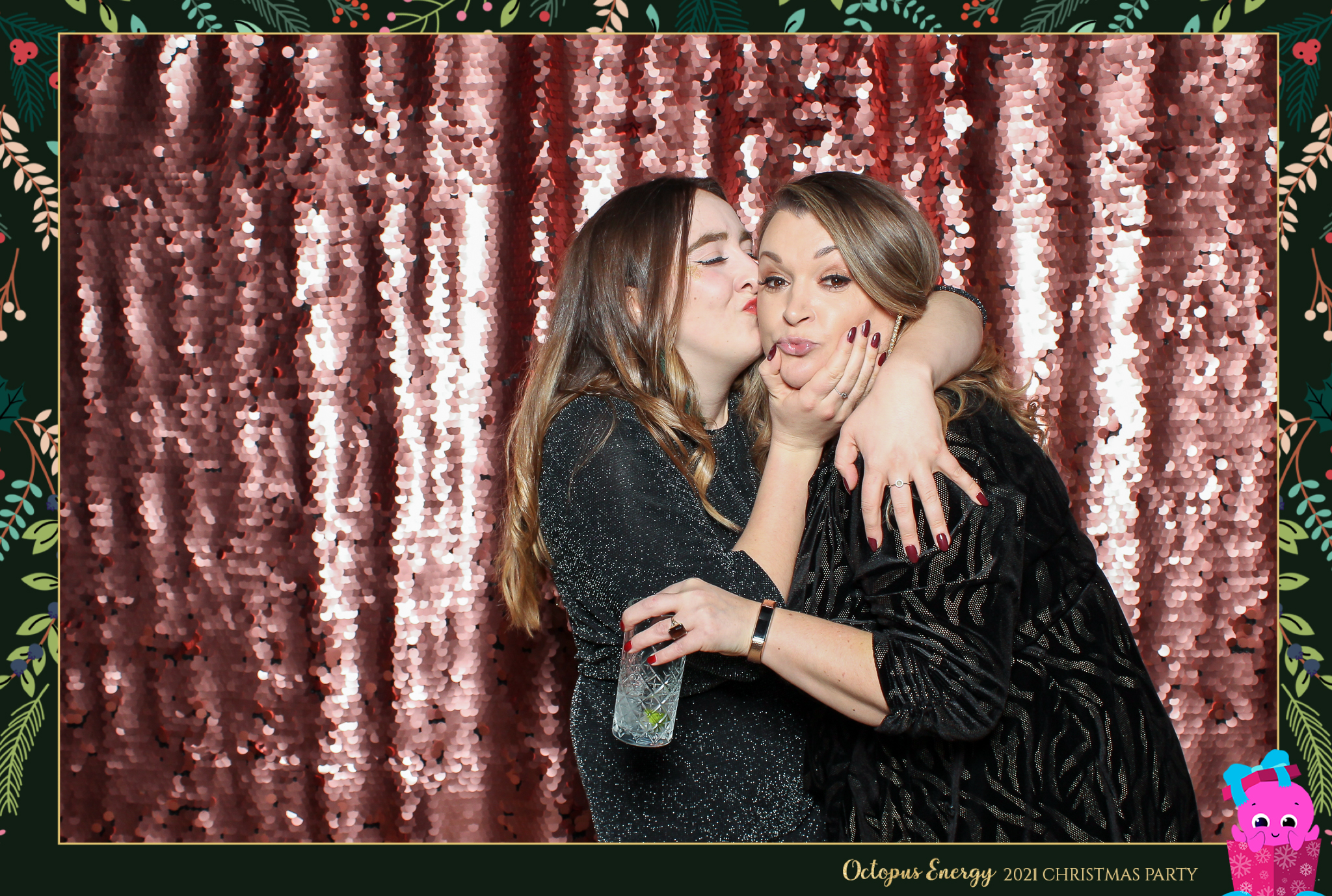 Octopus Energy Christmas Party 2021 | View more photos from the event at gallery.freshbooths.com/u/FreshBooths/Octopus-Energy-Christmas-Party-2021