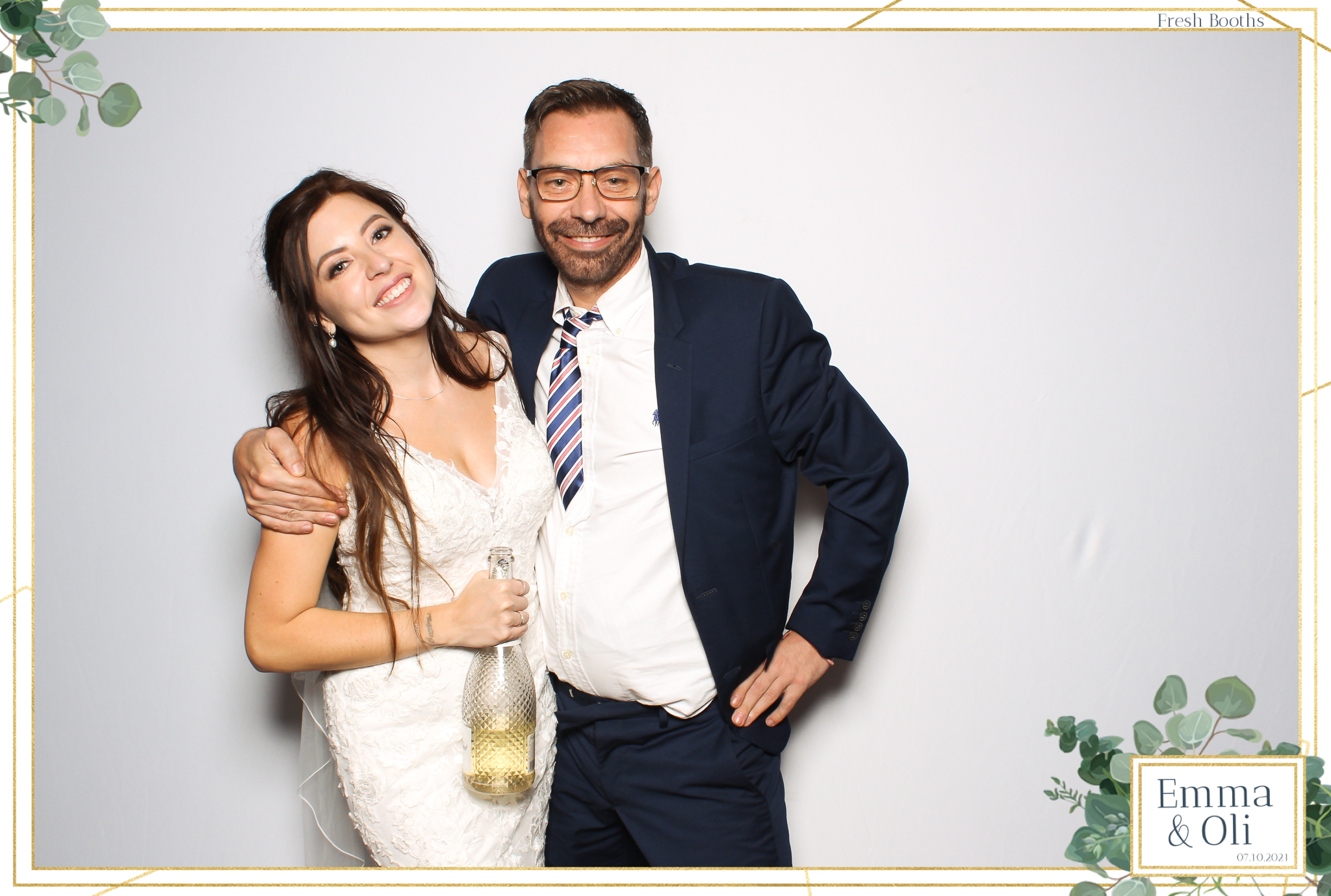 Oli & Emma Wedding - Classic Open Booth | View more photos from the event at gallery.freshbooths.com/u/FreshBooths/Oli-Emma-Wedding-Classic-Open-Booth