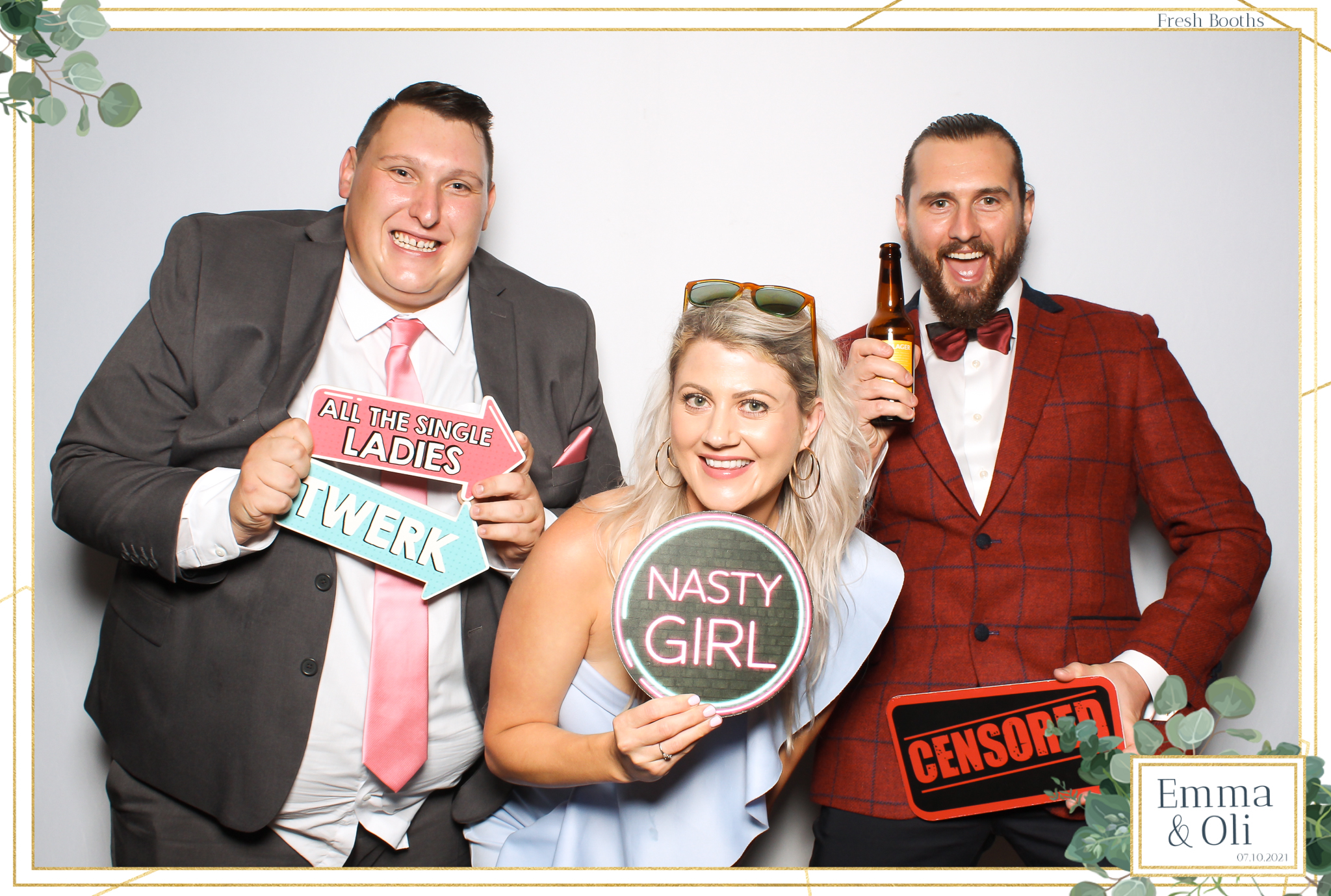 Oli & Emma Wedding - Classic Open Booth | View more photos from the event at gallery.freshbooths.com/u/FreshBooths/Oli-Emma-Wedding-Classic-Open-Booth