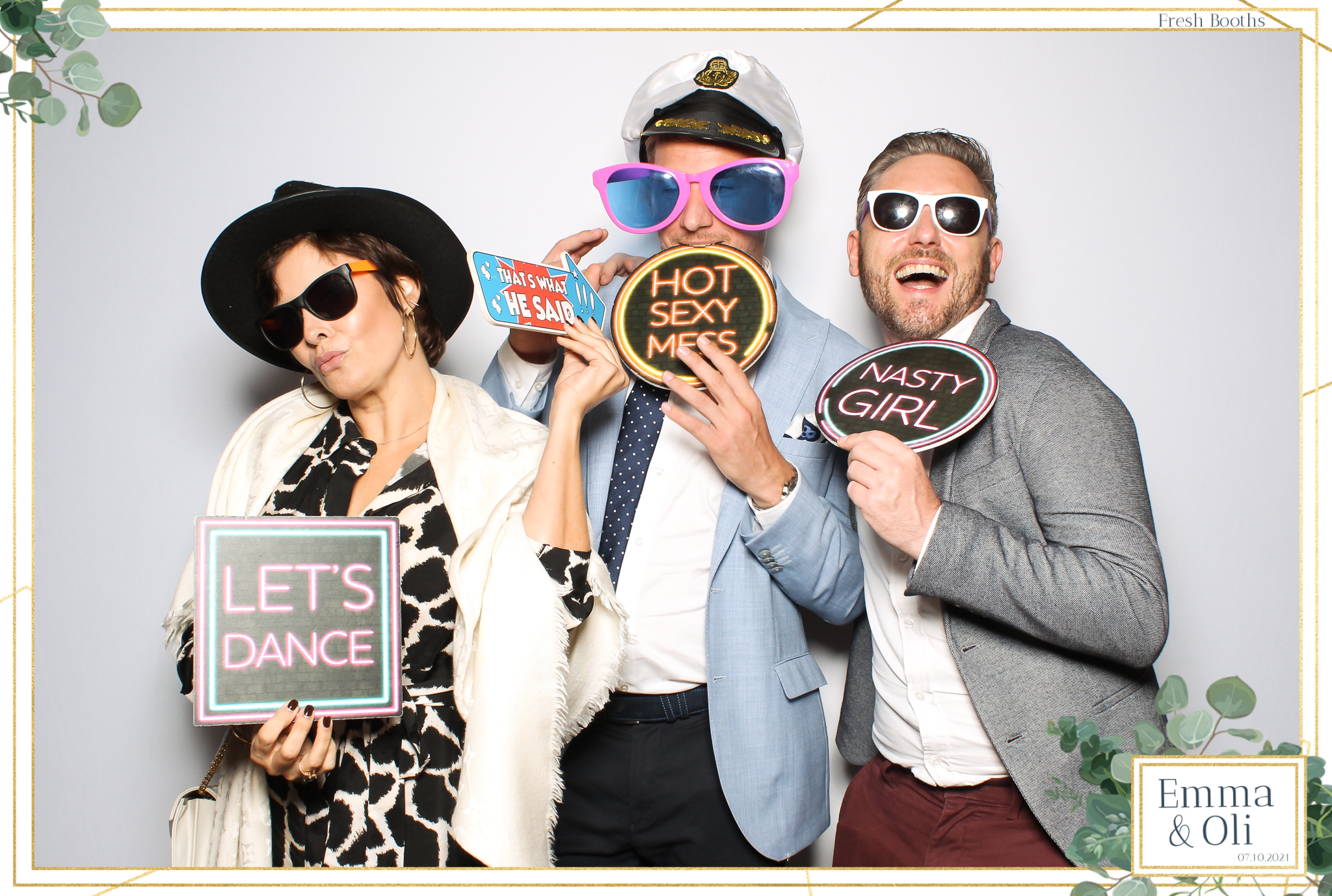 Oli & Emma Wedding - Classic Open Booth | View more photos from the event at gallery.freshbooths.com/u/FreshBooths/Oli-Emma-Wedding-Classic-Open-Booth