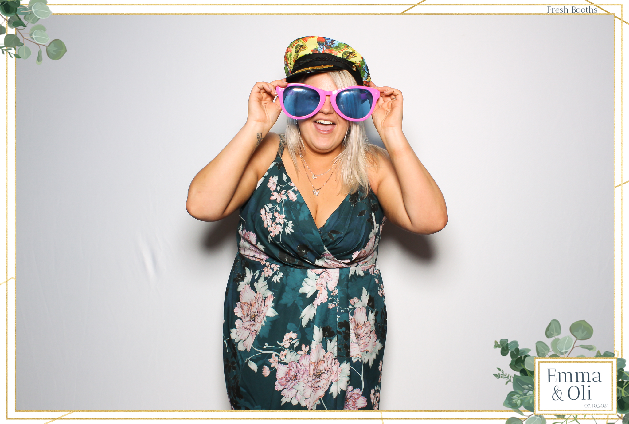 Oli & Emma Wedding - Classic Open Booth | View more photos from the event at gallery.freshbooths.com/u/FreshBooths/Oli-Emma-Wedding-Classic-Open-Booth