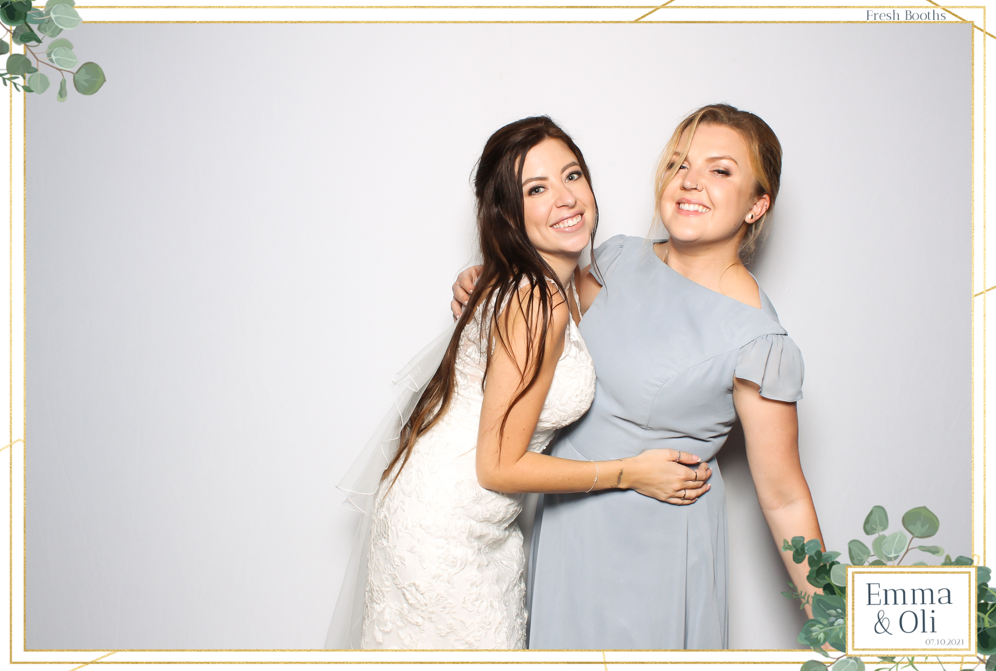 Oli & Emma Wedding - Classic Open Booth | View more photos from the event at gallery.freshbooths.com/u/FreshBooths/Oli-Emma-Wedding-Classic-Open-Booth