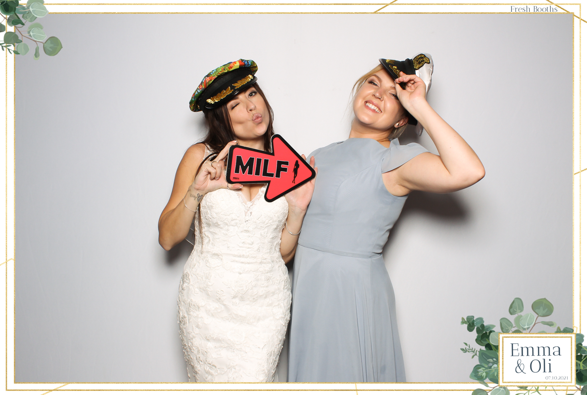 Oli & Emma Wedding - Classic Open Booth | View more photos from the event at gallery.freshbooths.com/u/FreshBooths/Oli-Emma-Wedding-Classic-Open-Booth