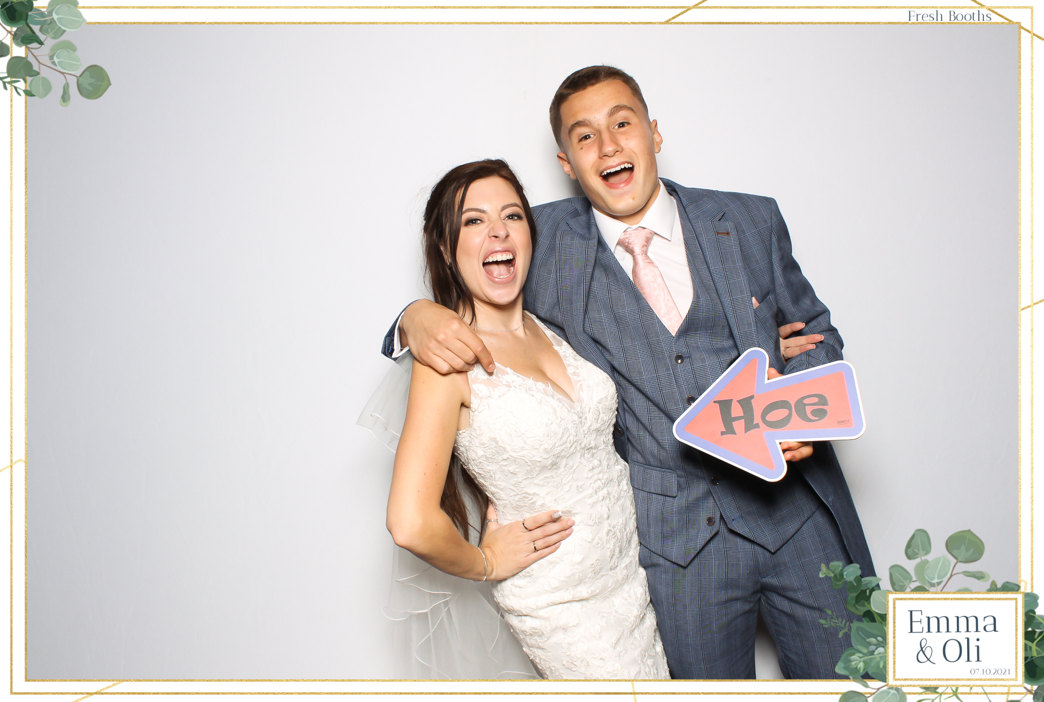 Oli & Emma Wedding - Classic Open Booth | View more photos from the event at gallery.freshbooths.com/u/FreshBooths/Oli-Emma-Wedding-Classic-Open-Booth