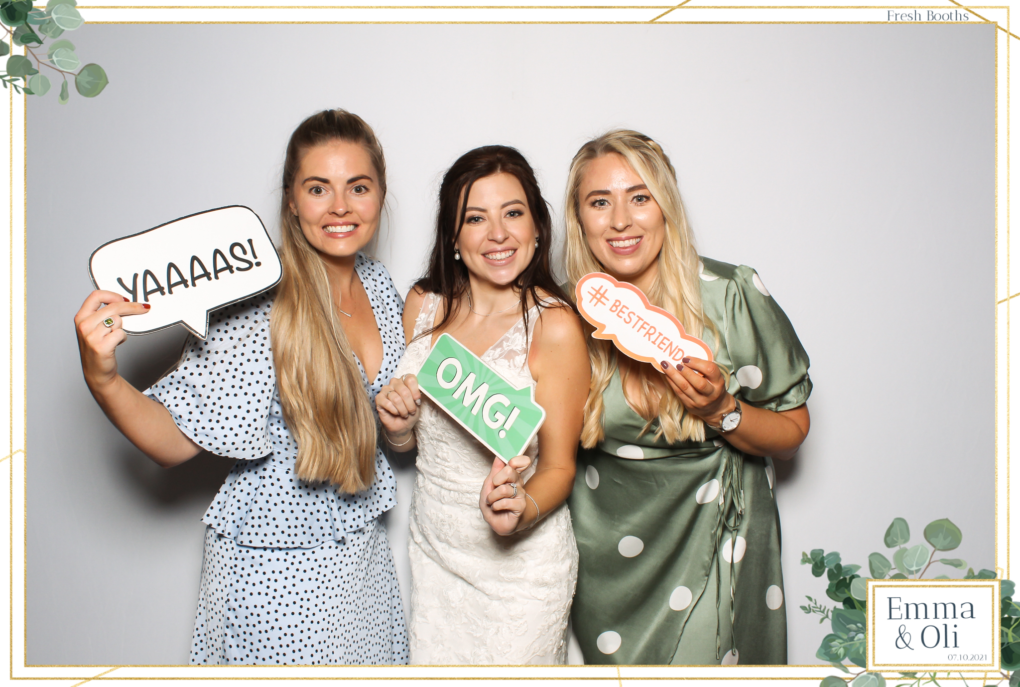 Oli & Emma Wedding - Classic Open Booth | View more photos from the event at gallery.freshbooths.com/u/FreshBooths/Oli-Emma-Wedding-Classic-Open-Booth