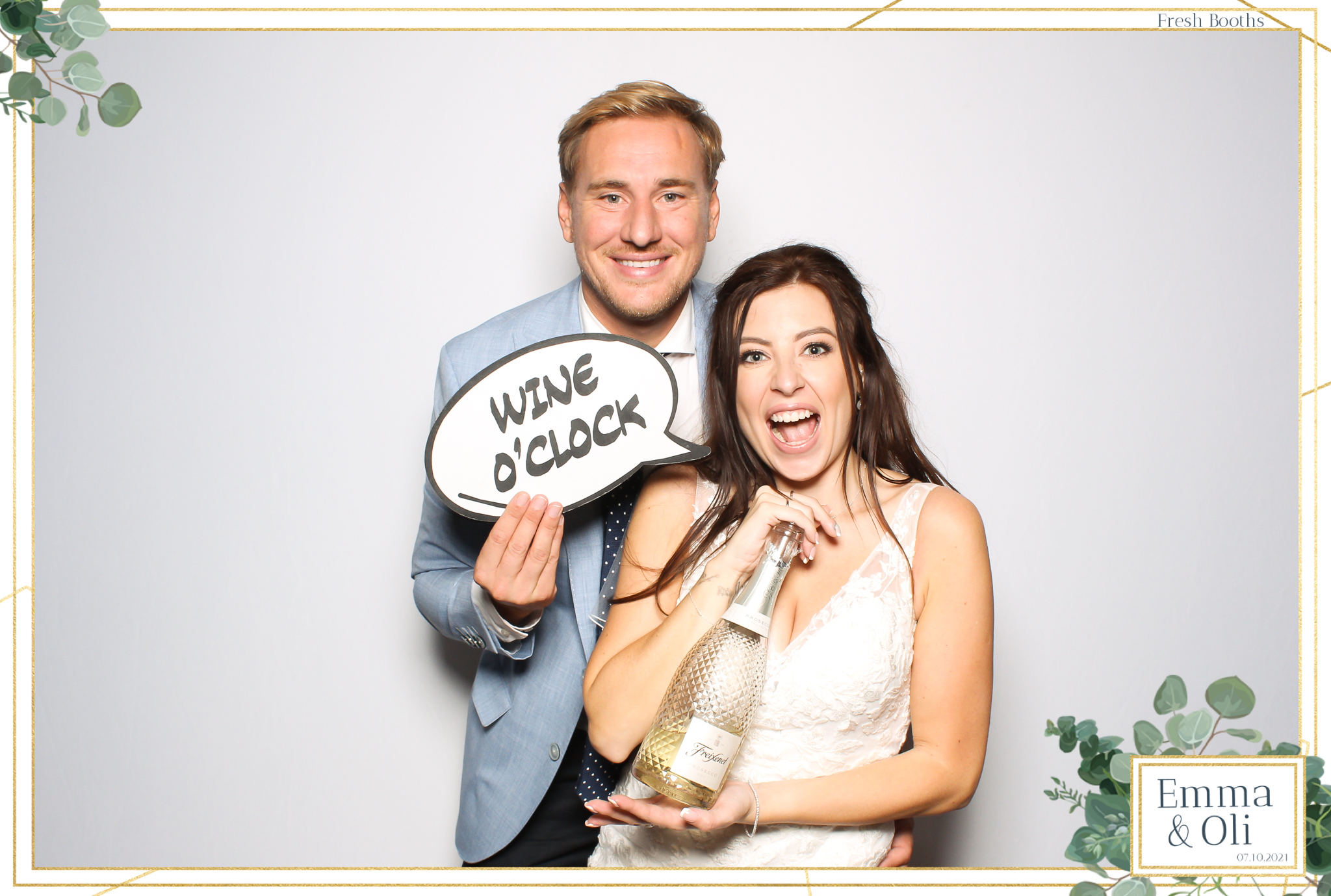Oli & Emma Wedding - Classic Open Booth | View more photos from the event at gallery.freshbooths.com/u/FreshBooths/Oli-Emma-Wedding-Classic-Open-Booth