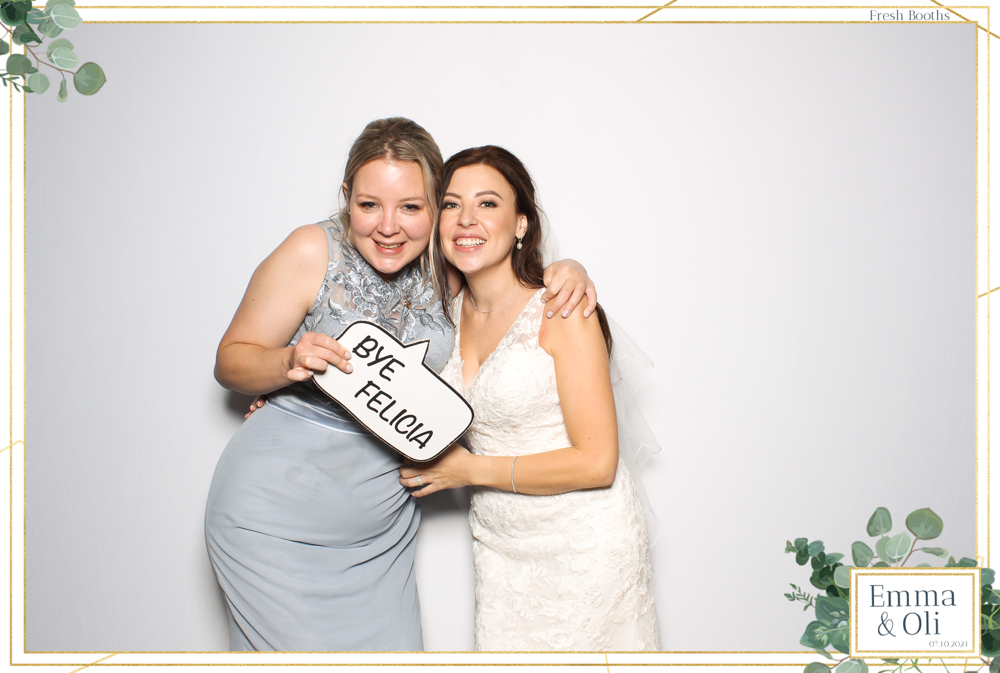 Oli & Emma Wedding - Classic Open Booth | View more photos from the event at gallery.freshbooths.com/u/FreshBooths/Oli-Emma-Wedding-Classic-Open-Booth
