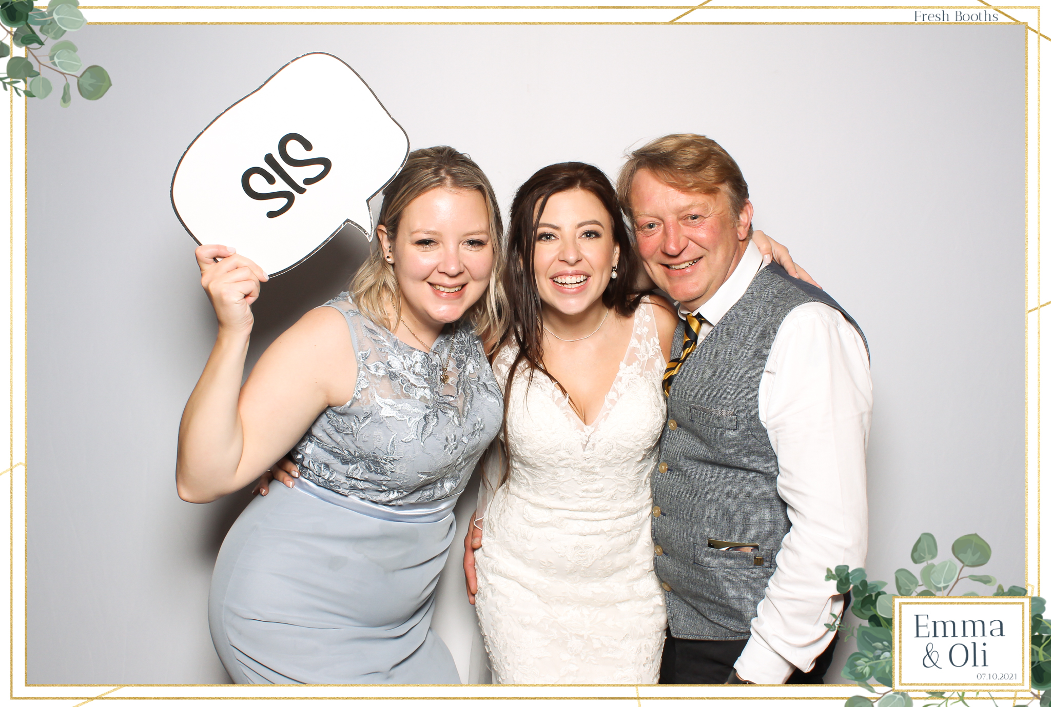 Oli & Emma Wedding - Classic Open Booth | View more photos from the event at gallery.freshbooths.com/u/FreshBooths/Oli-Emma-Wedding-Classic-Open-Booth