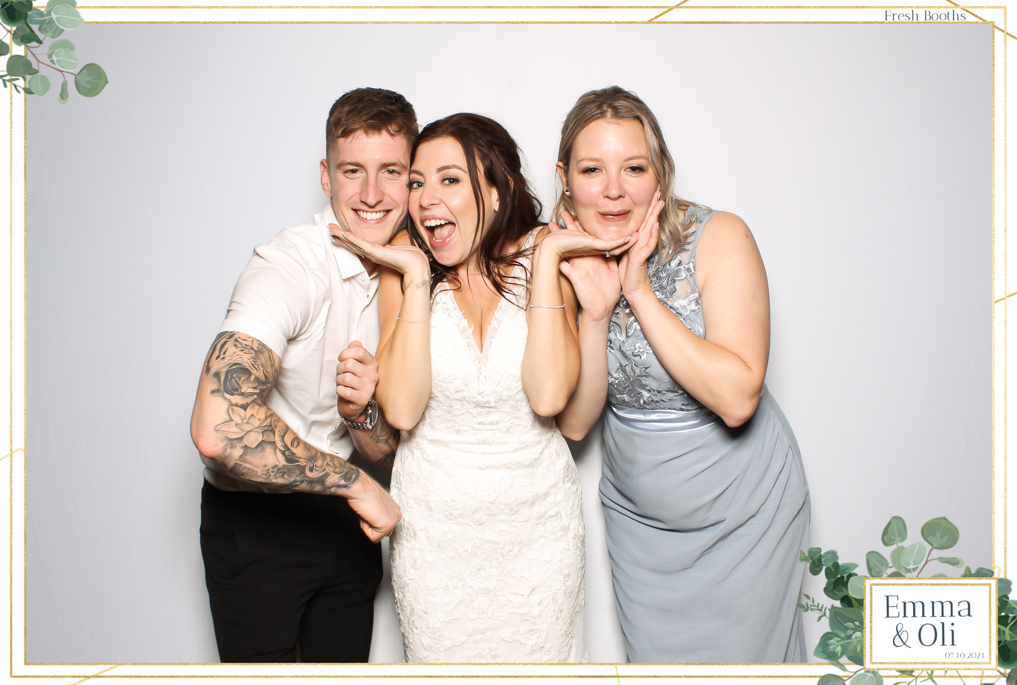 Oli & Emma Wedding - Classic Open Booth | View more photos from the event at gallery.freshbooths.com/u/FreshBooths/Oli-Emma-Wedding-Classic-Open-Booth