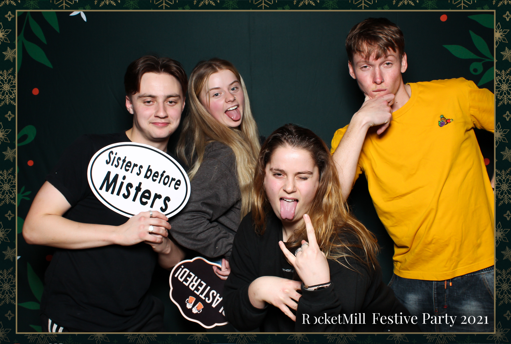 RocketMill Christmas Party 2021 | View more photos from the event at gallery.freshbooths.com/u/FreshBooths/RocketMill-Christmas-Party-2021