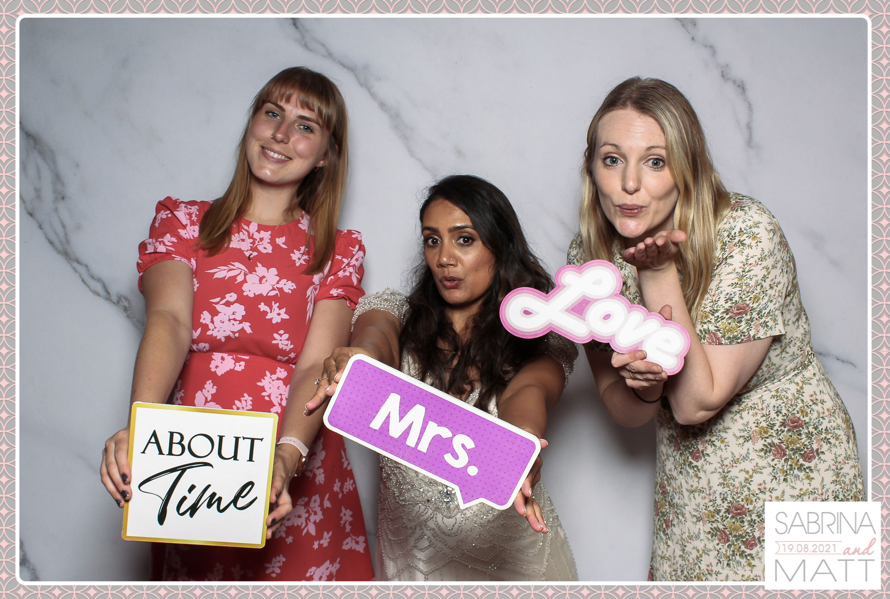 Sabrina and Matt Wedding Party | View more photos from the event at gallery.freshbooths.com/u/FreshBooths/Sabrina-and-Matt-Wedding-Party