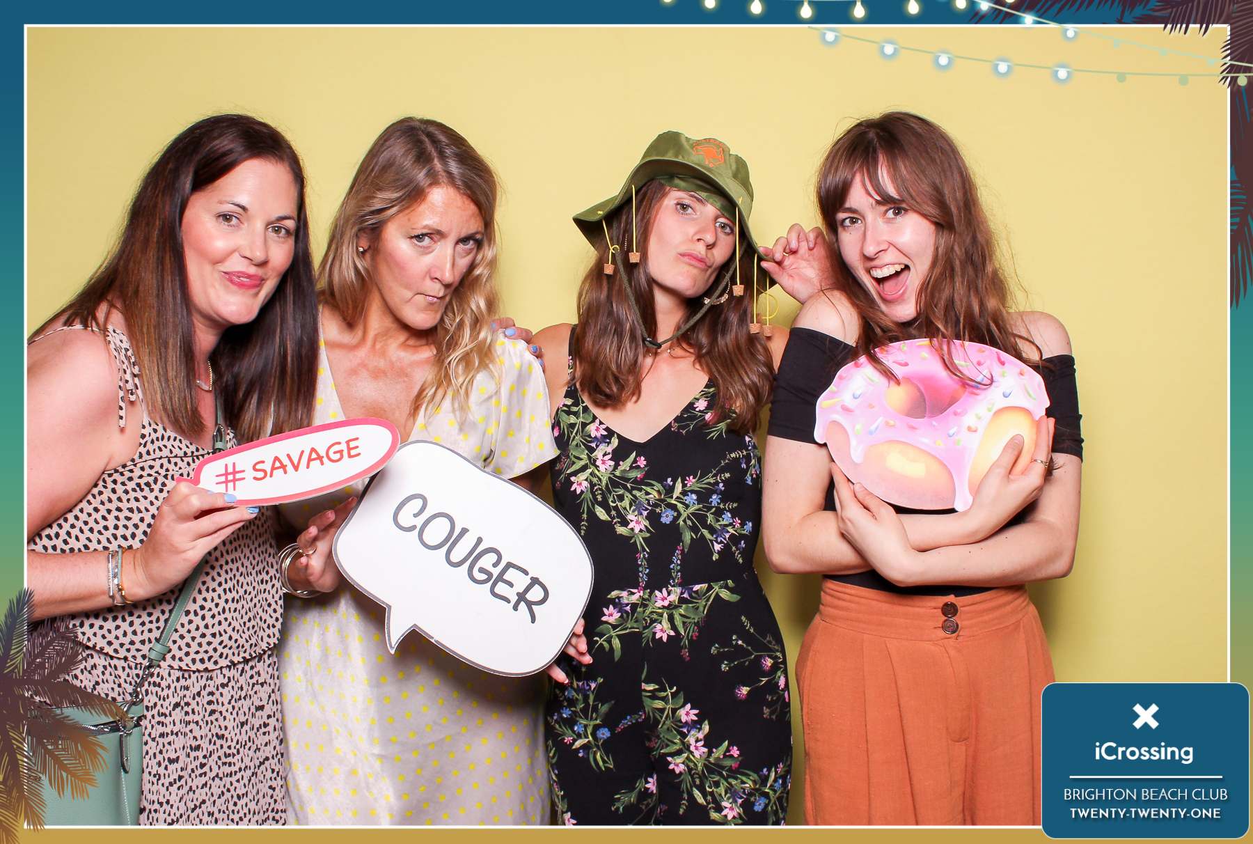iCrossing Summer Party - Classic Open Booth | View more photos from the event at gallery.freshbooths.com/u/FreshBooths/iCrossing-Summer-Party-Classic-Open-Booth-0
