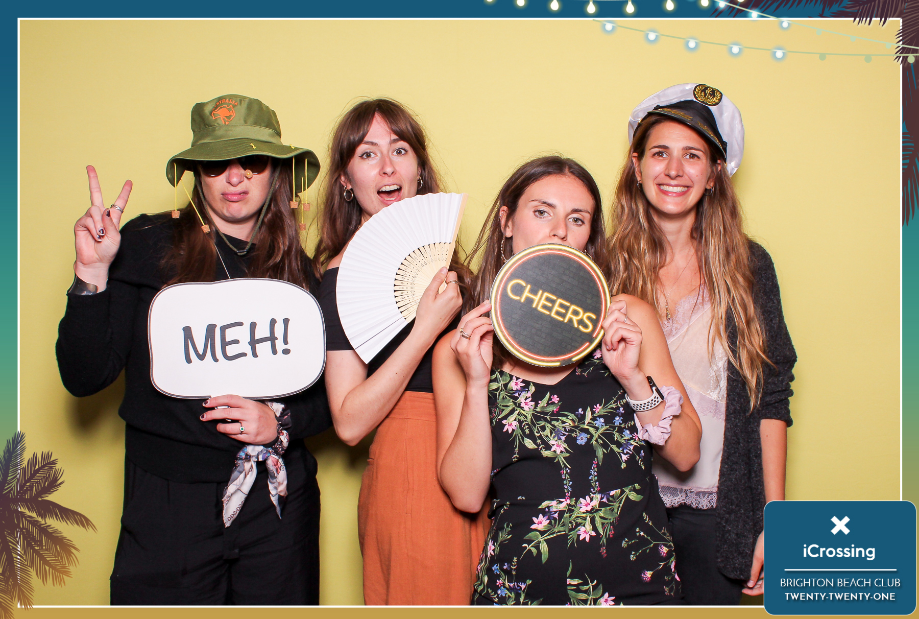 iCrossing Summer Party - Classic Open Booth | View more photos from the event at gallery.freshbooths.com/u/FreshBooths/iCrossing-Summer-Party-Classic-Open-Booth-0