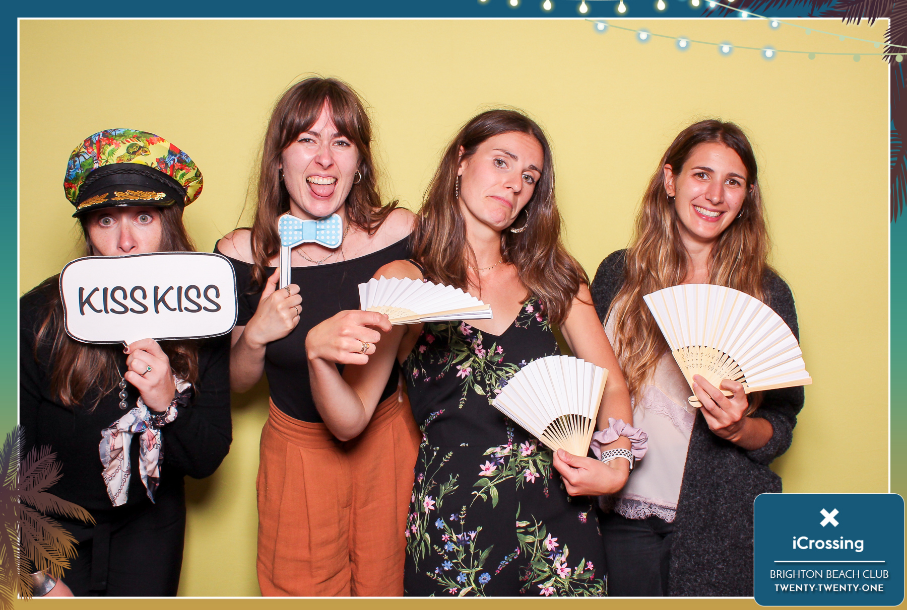 iCrossing Summer Party - Classic Open Booth | View more photos from the event at gallery.freshbooths.com/u/FreshBooths/iCrossing-Summer-Party-Classic-Open-Booth-0