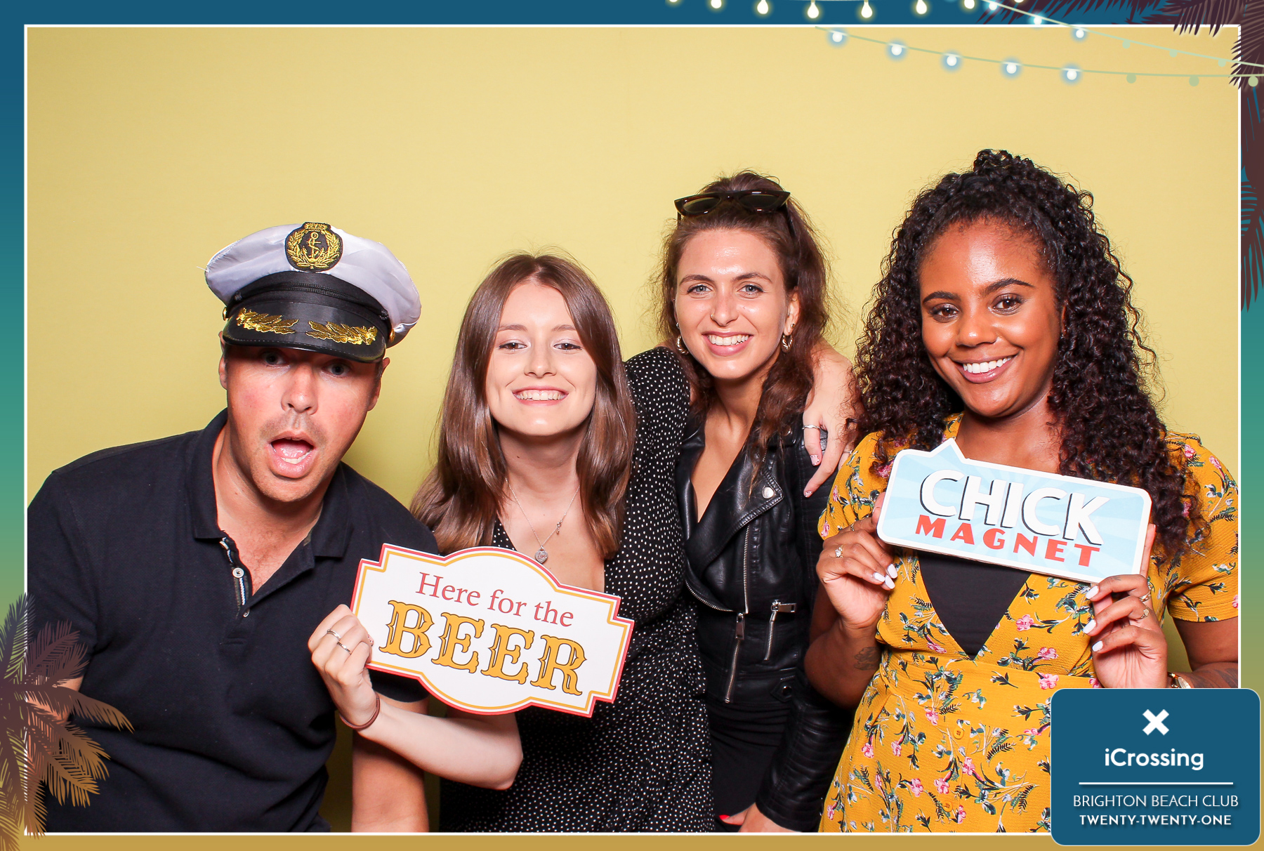 iCrossing Summer Party - Classic Open Booth | View more photos from the event at gallery.freshbooths.com/u/FreshBooths/iCrossing-Summer-Party-Classic-Open-Booth-0