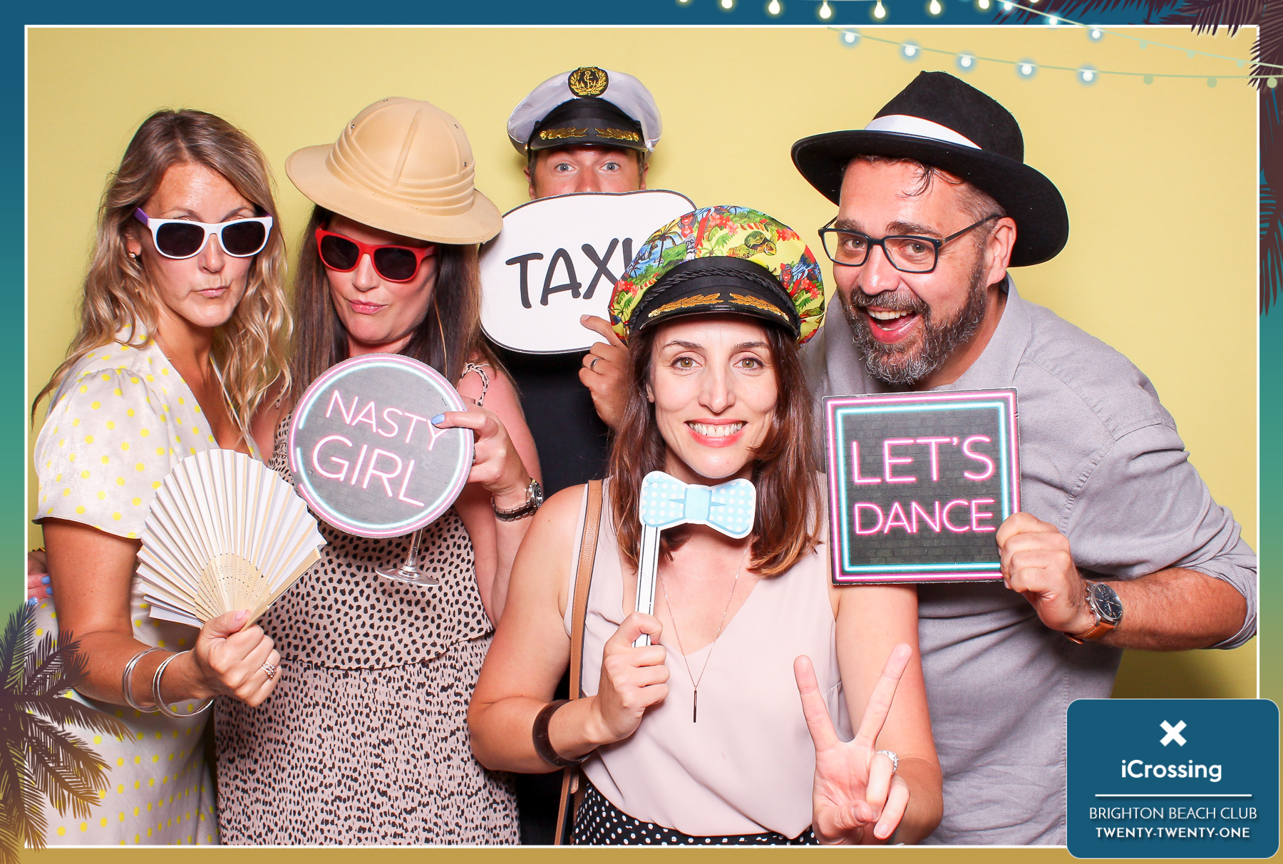 iCrossing Summer Party - Classic Open Booth | View more photos from the event at gallery.freshbooths.com/u/FreshBooths/iCrossing-Summer-Party-Classic-Open-Booth-0
