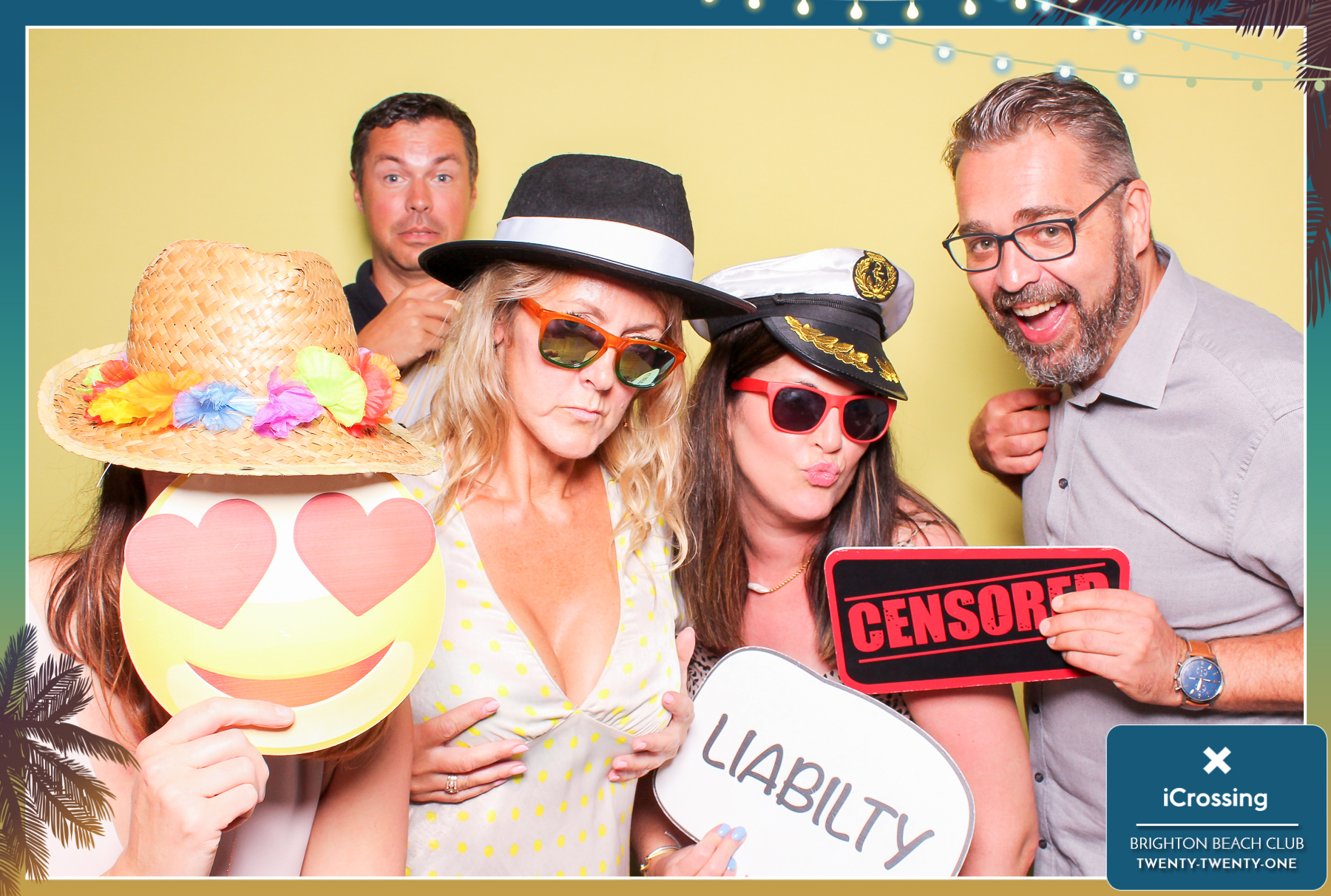 iCrossing Summer Party - Classic Open Booth | View more photos from the event at gallery.freshbooths.com/u/FreshBooths/iCrossing-Summer-Party-Classic-Open-Booth-0